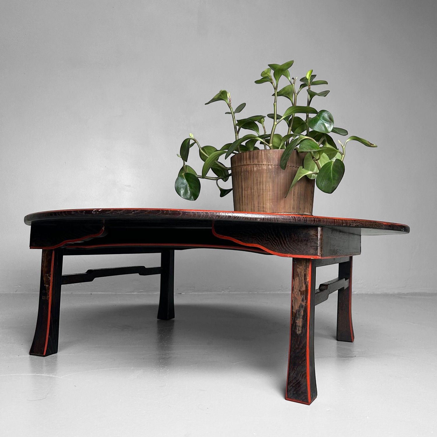 Ronde Lage Tafel, Taishō-periode, Shigeta Saitama, Japan.