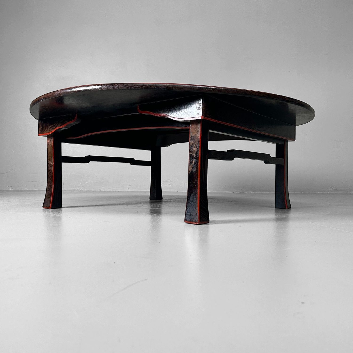 Ronde Lage Tafel, Taishō-periode, Shigeta Saitama, Japan.