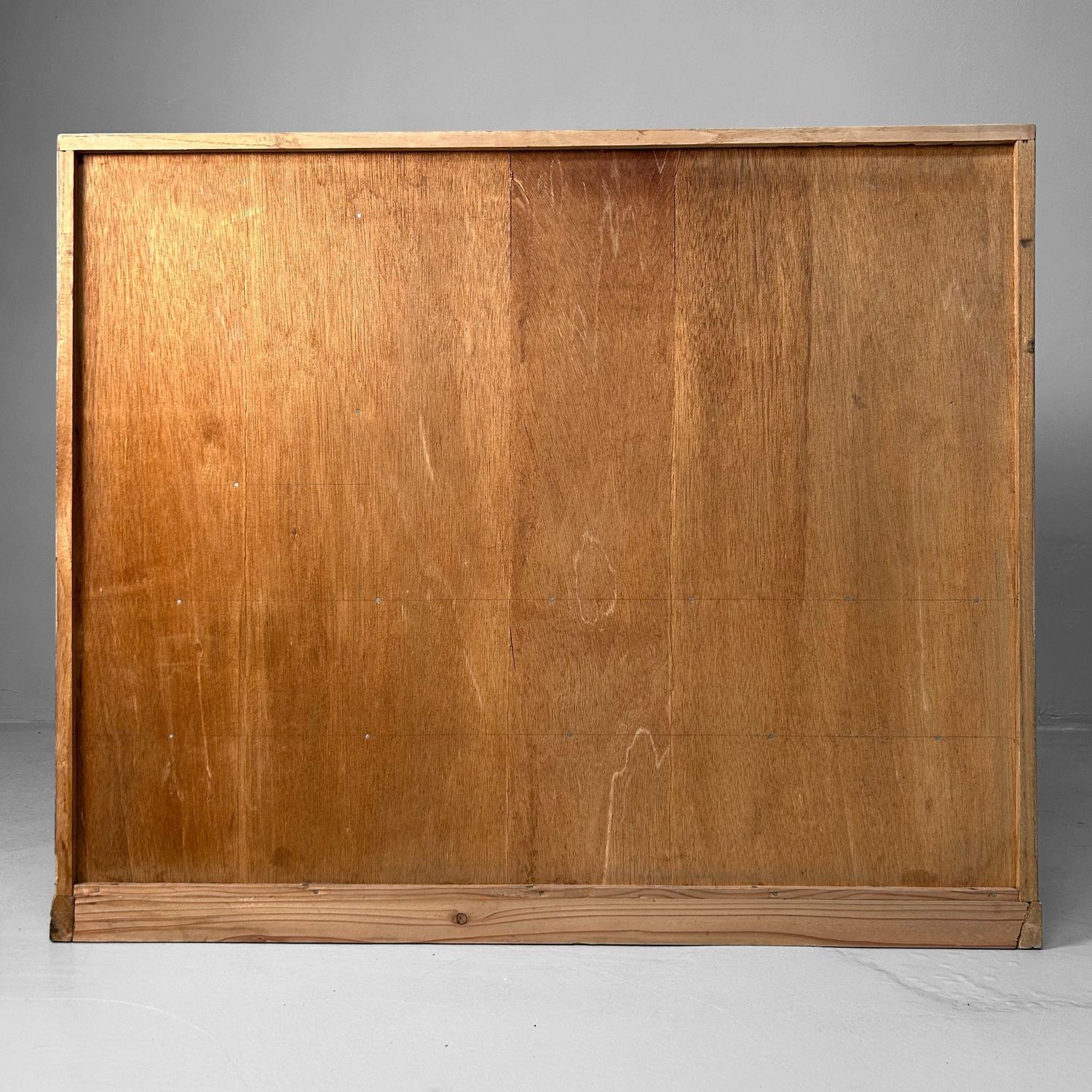 Elegante Japanse Tansu Kast uit de Shōwa-periode.