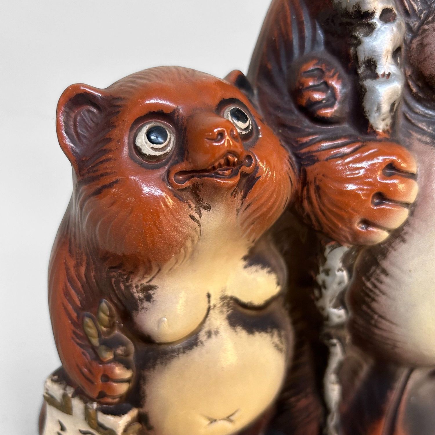Vrolijke Vintage Tanuki Familie, Shigaraki, Japan.