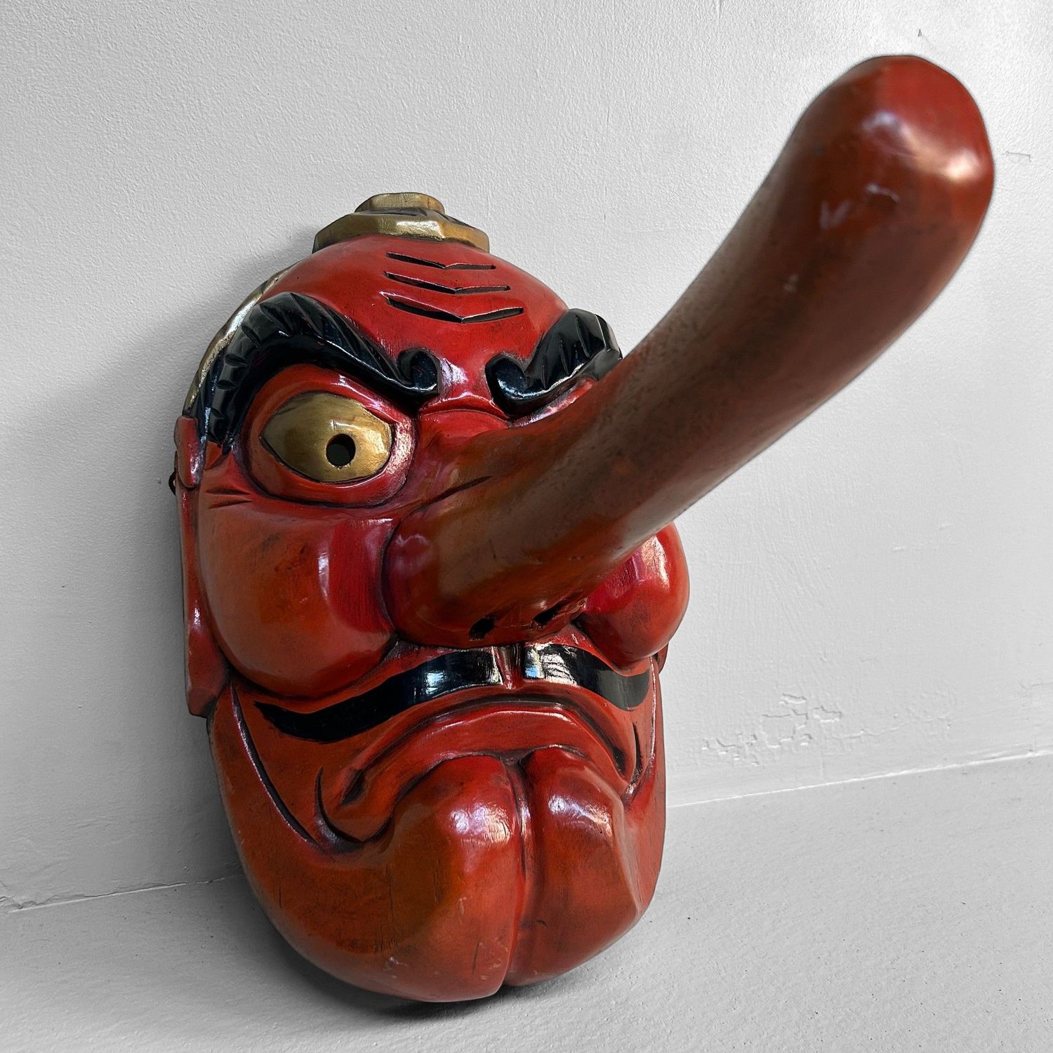 Vintage Handgesneden Tengu Masker, jaren 50, Japan.