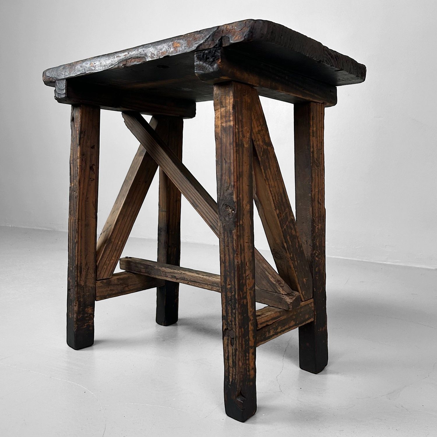 Minimalist Wooden Stool, 1920s, Japanese Mingei Style.