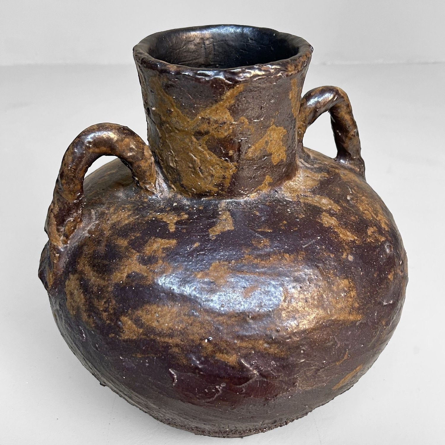 Organic Ikebana Flower Vase, Tokoname Ware, 1950s. Organic Ikebana Flower Vase, Tokoname Ware, 1950s.