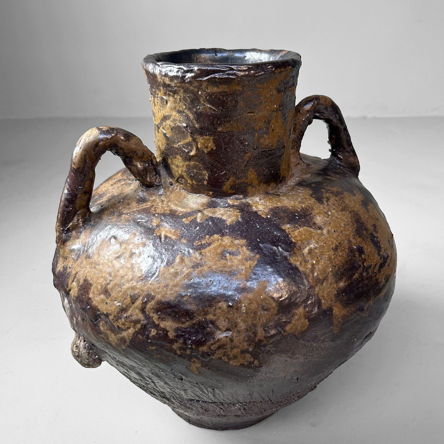 Organic Ikebana Flower Vase, Tokoname Ware, 1950s. Organic Ikebana Flower Vase, Tokoname Ware, 1950s.