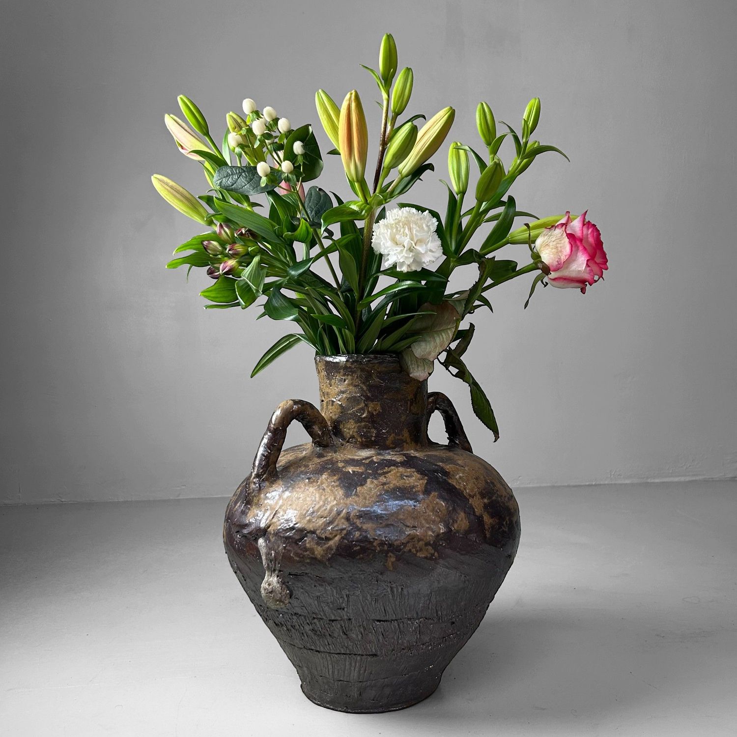 Organic Ikebana Flower Vase, Tokoname Ware, 1950s. Organic Ikebana Flower Vase, Tokoname Ware, 1950s.