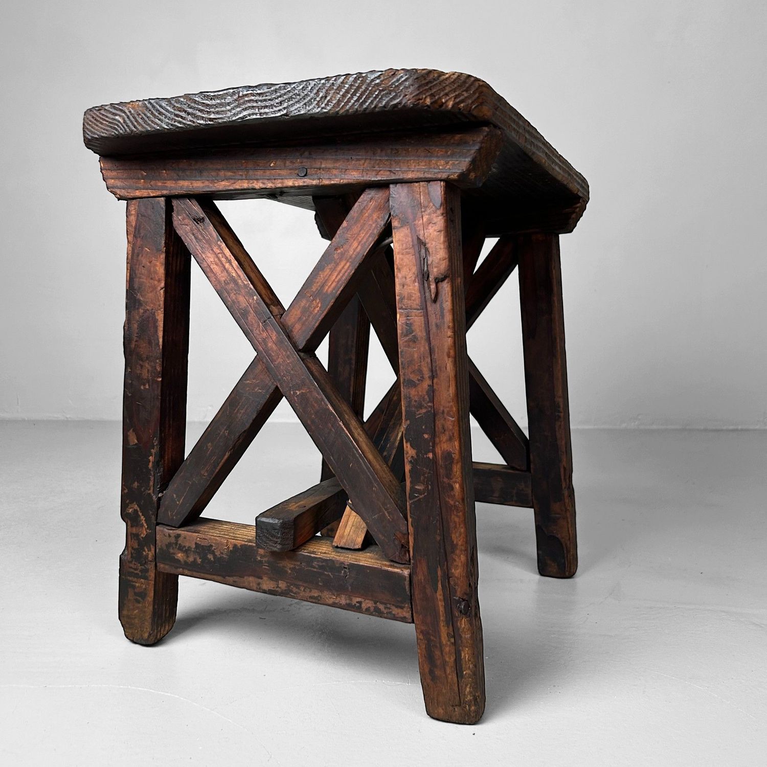Minimalist Wooden Stool, 1920s, Japanese Mingei Style.