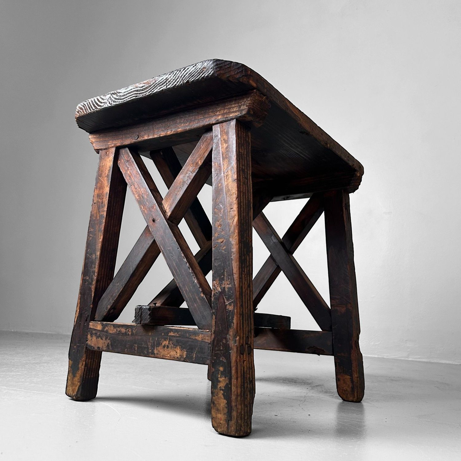 Minimalist Wooden Stool, 1920s, Japanese Mingei Style.