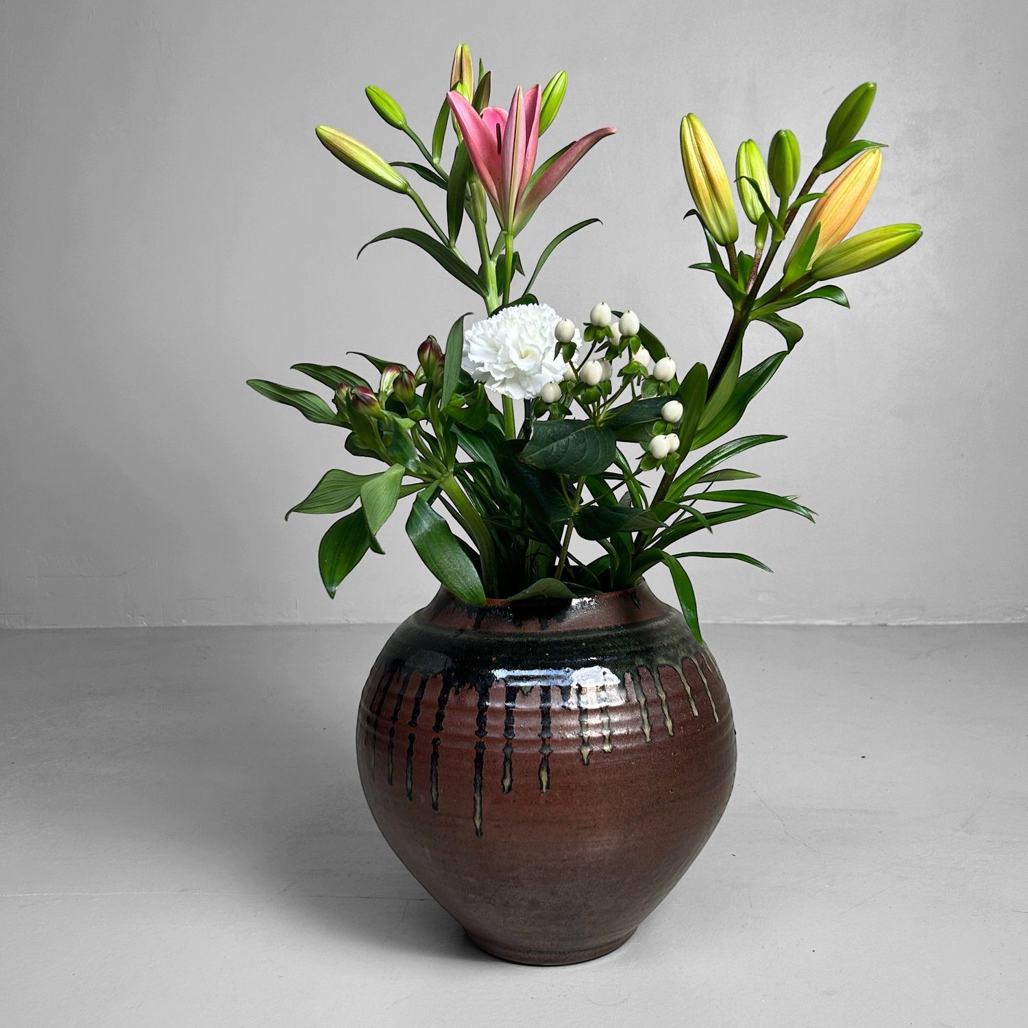 Ceramic Ikebana Vase by Miaki Yamaoka, Kobushi Yaki, Hokkaido.