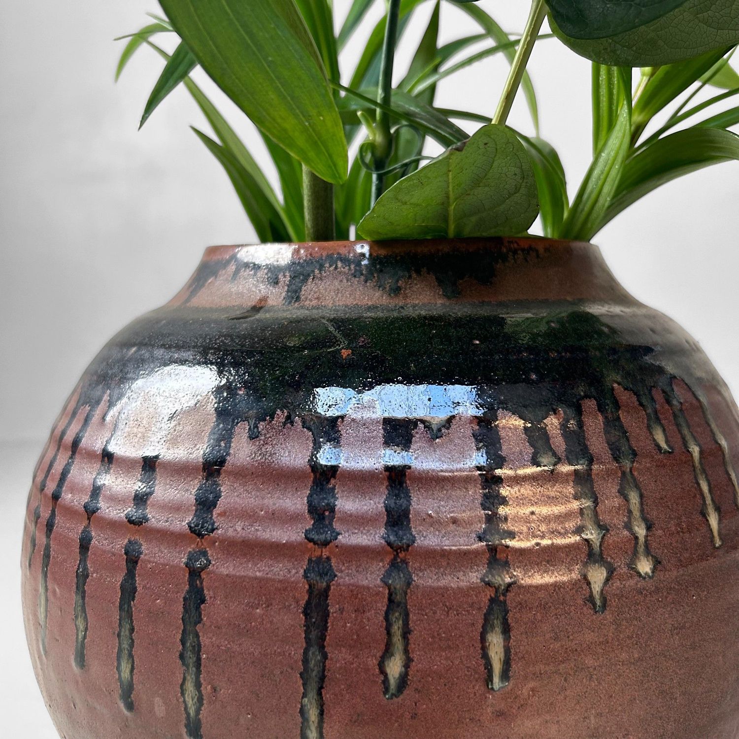 Ceramic Ikebana Vase by Miaki Yamaoka, Kobushi Yaki, Hokkaido.