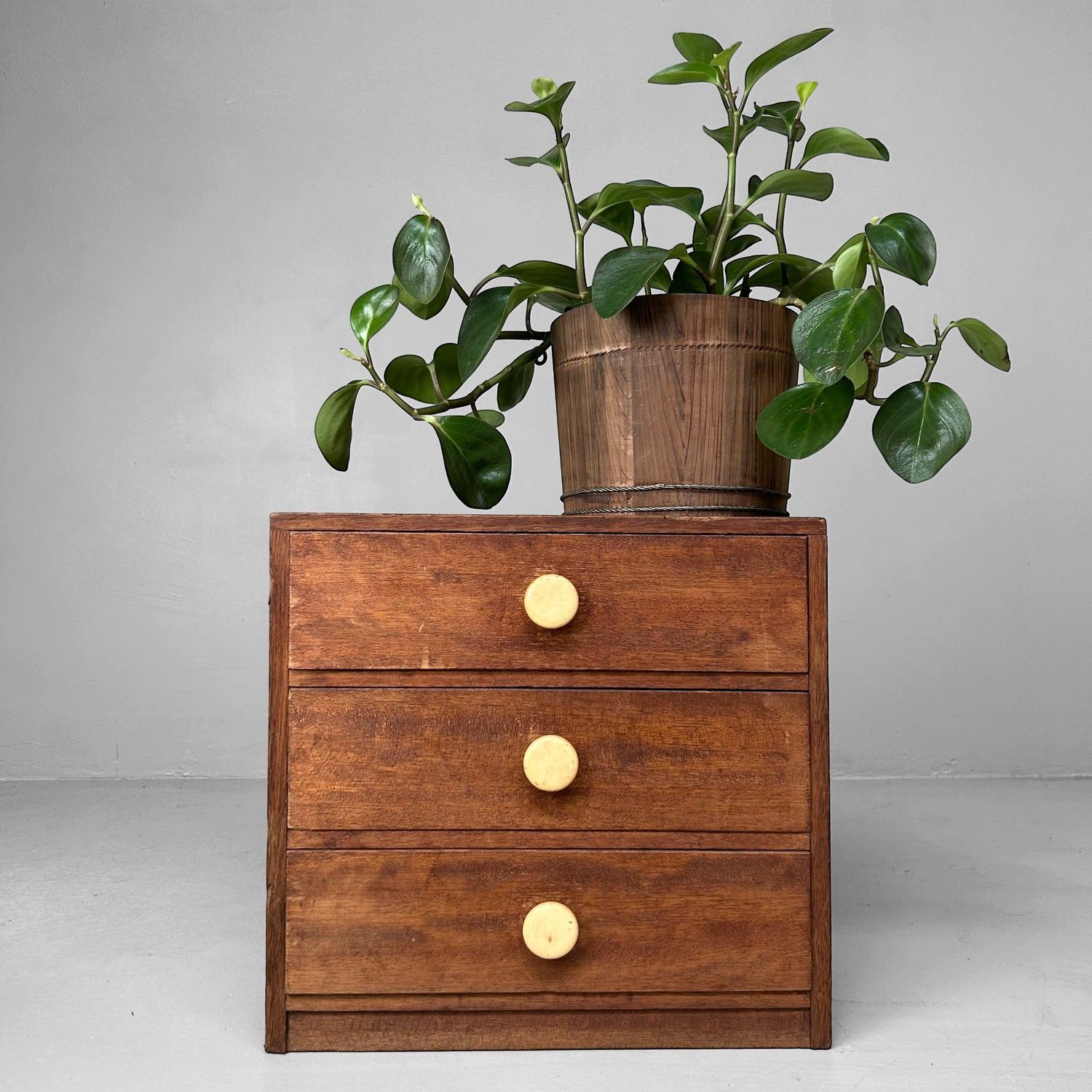 Kleine Haribako, Japans Ladekastje, Jaren '50.