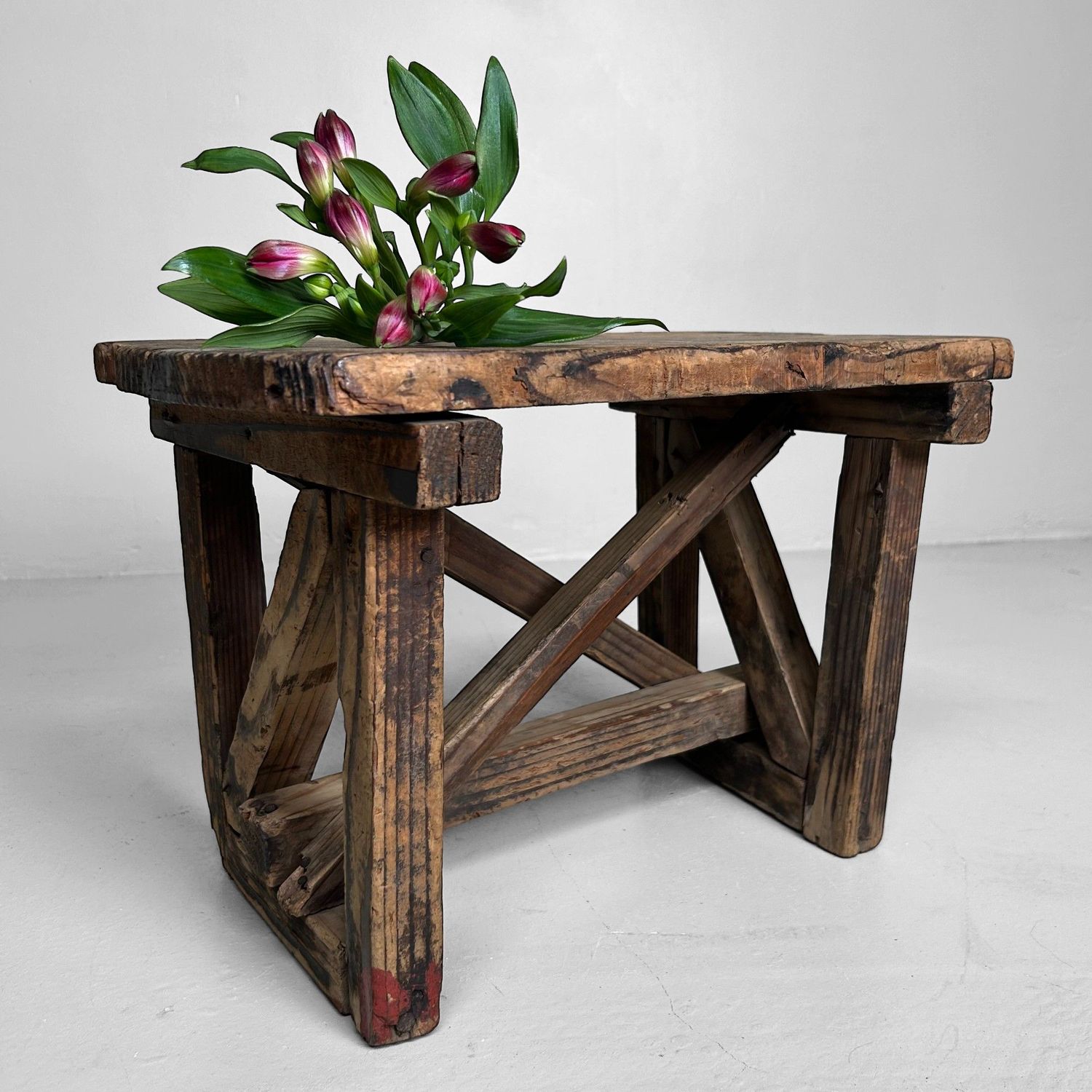 Minimalistische Houten Kruk, Jaren '20, Japanse Mingei Stijl.