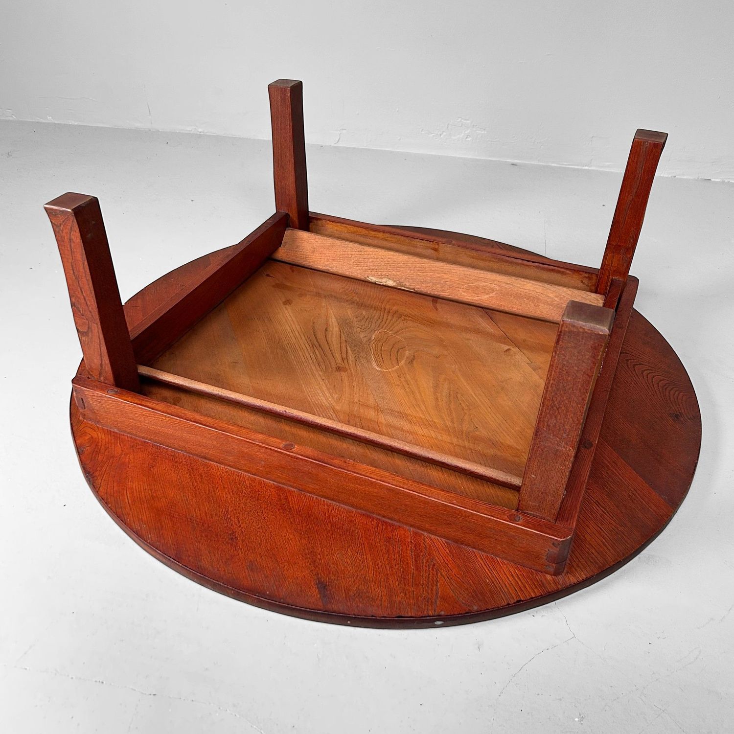 Traditionele Ronde Lage Tafel, Shōwa-periode, Japan.
