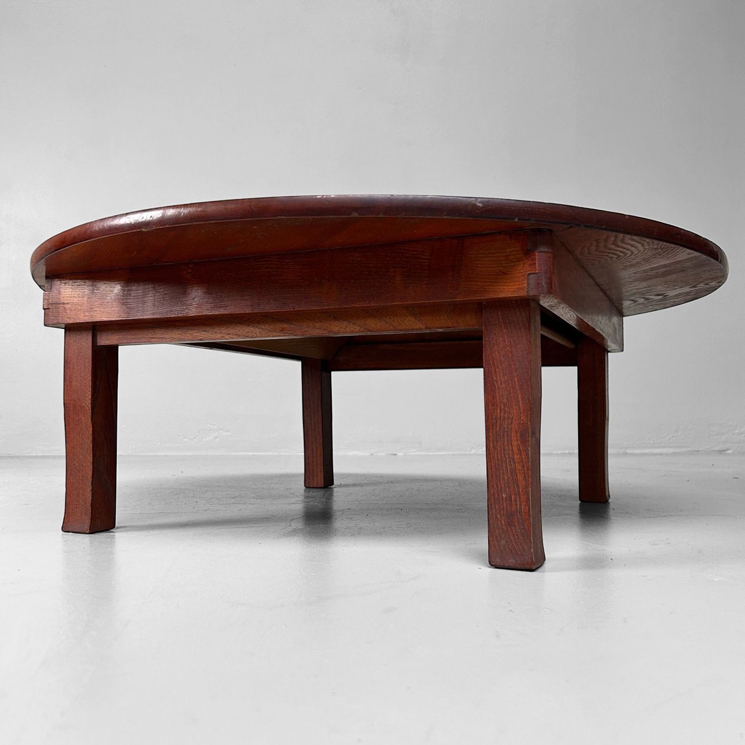 Traditionele Ronde Lage Tafel, Shōwa-periode, Japan.