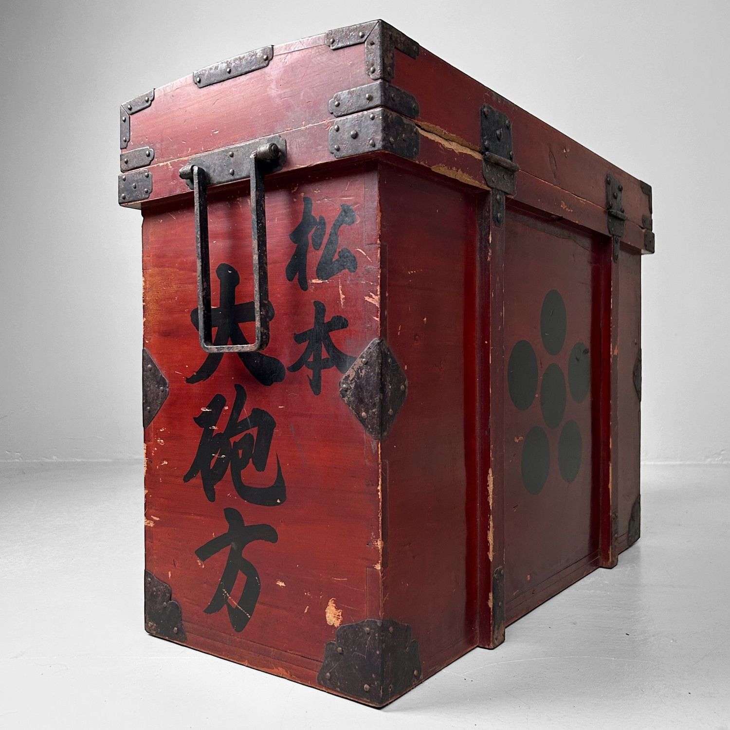 Antieke Japanse Munitiekist, Matsumoto, Vroege Meiji-periode. Antieke Japanse Munitiekist, Matsumoto, Vroege Meiji-periode.