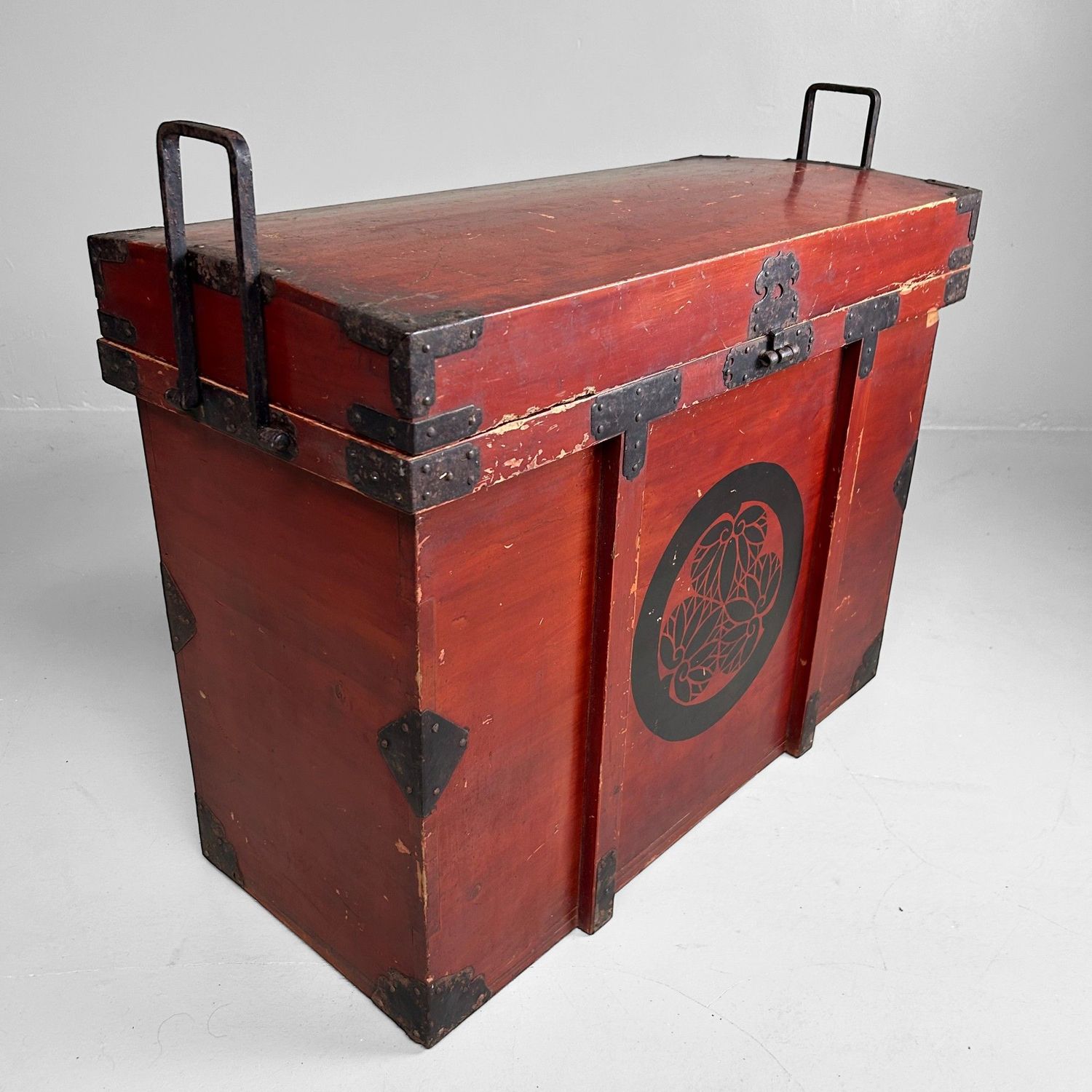 Antieke Japanse Munitiekist, Matsumoto, Vroege Meiji-periode. Antieke Japanse Munitiekist, Matsumoto, Vroege Meiji-periode.