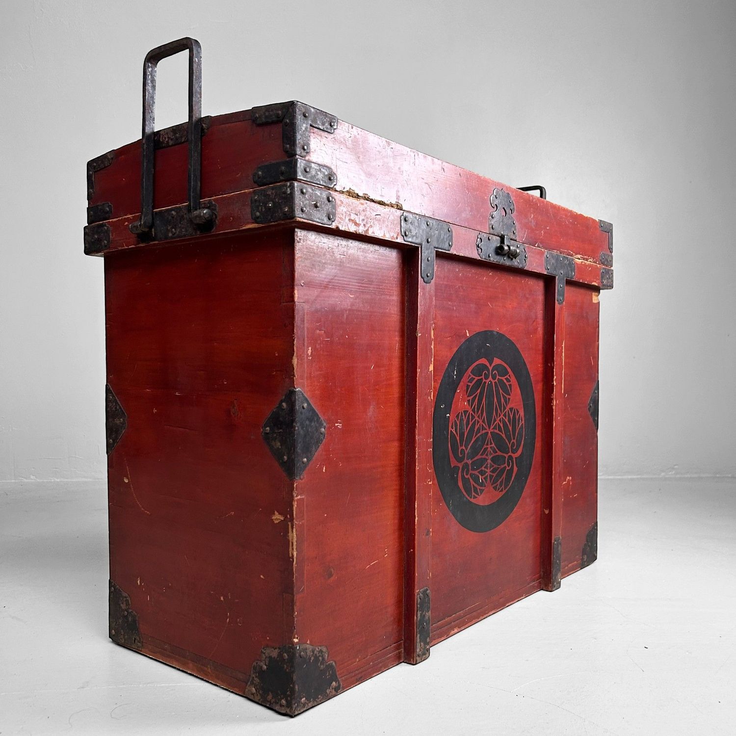 Antieke Japanse Munitiekist, Matsumoto, Vroege Meiji-periode. Antieke Japanse Munitiekist, Matsumoto, Vroege Meiji-periode.