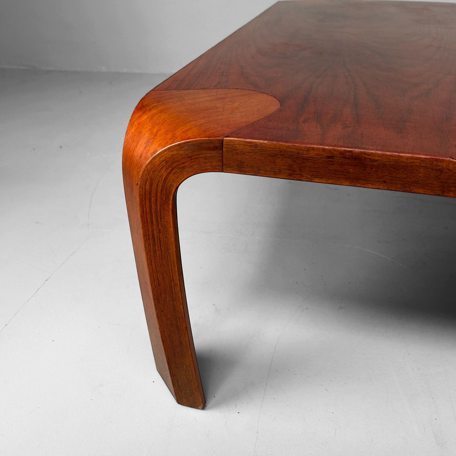 Japanse Lage Tafel door Saburo Inui voor Tendo Mokko, jaren '60.