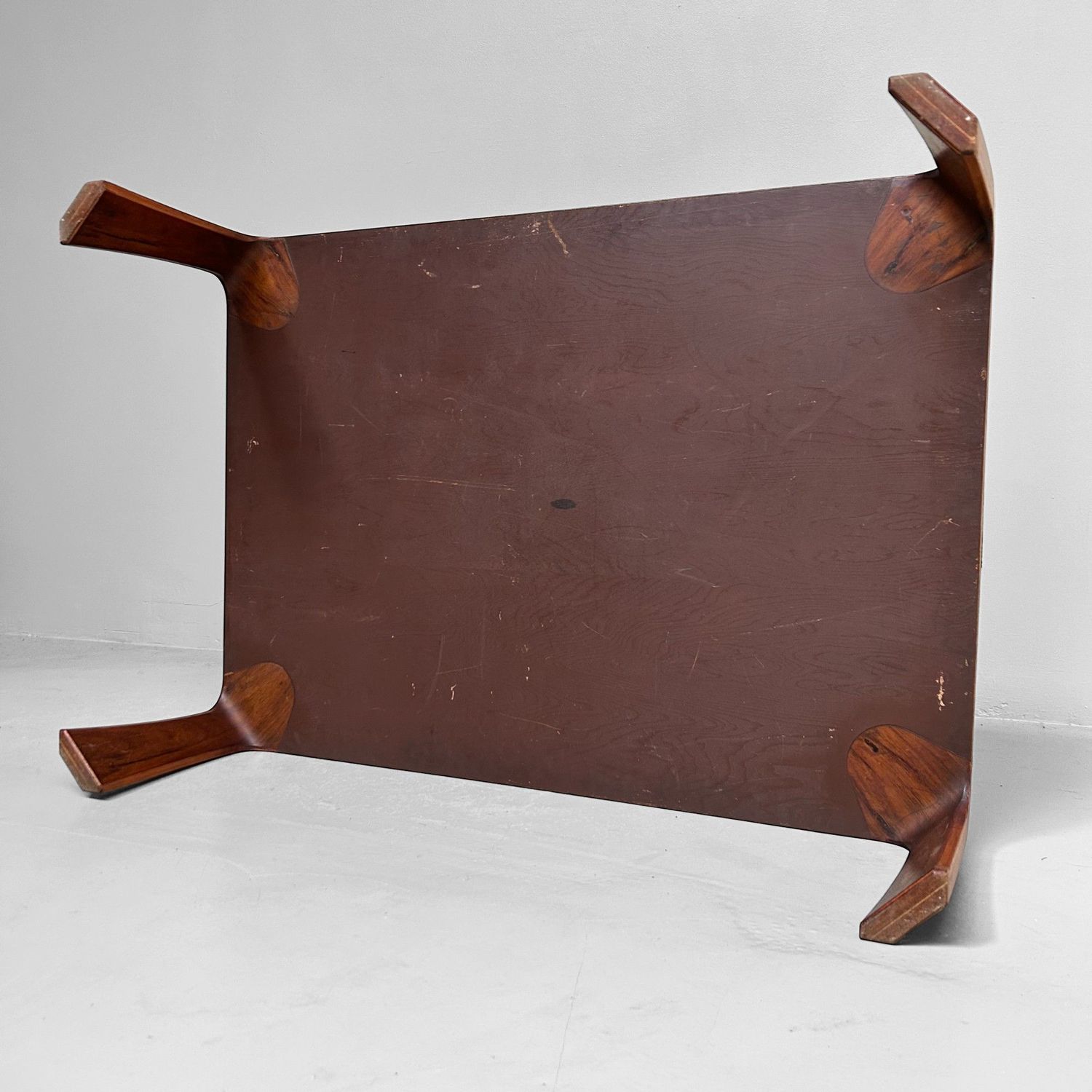 Japanse Lage Tafel door Saburo Inui voor Tendo Mokko, jaren '60.