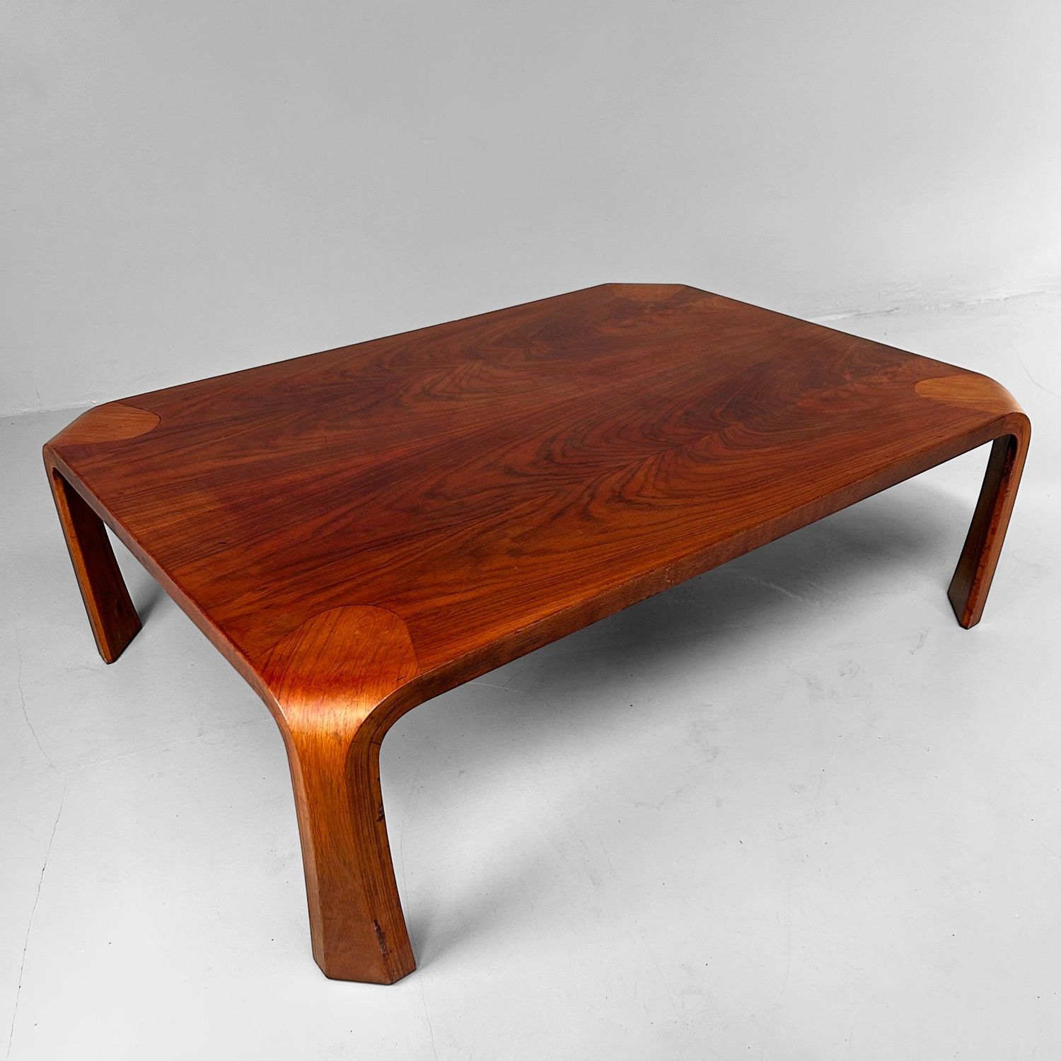 Japanse Lage Tafel door Saburo Inui voor Tendo Mokko, jaren '60.