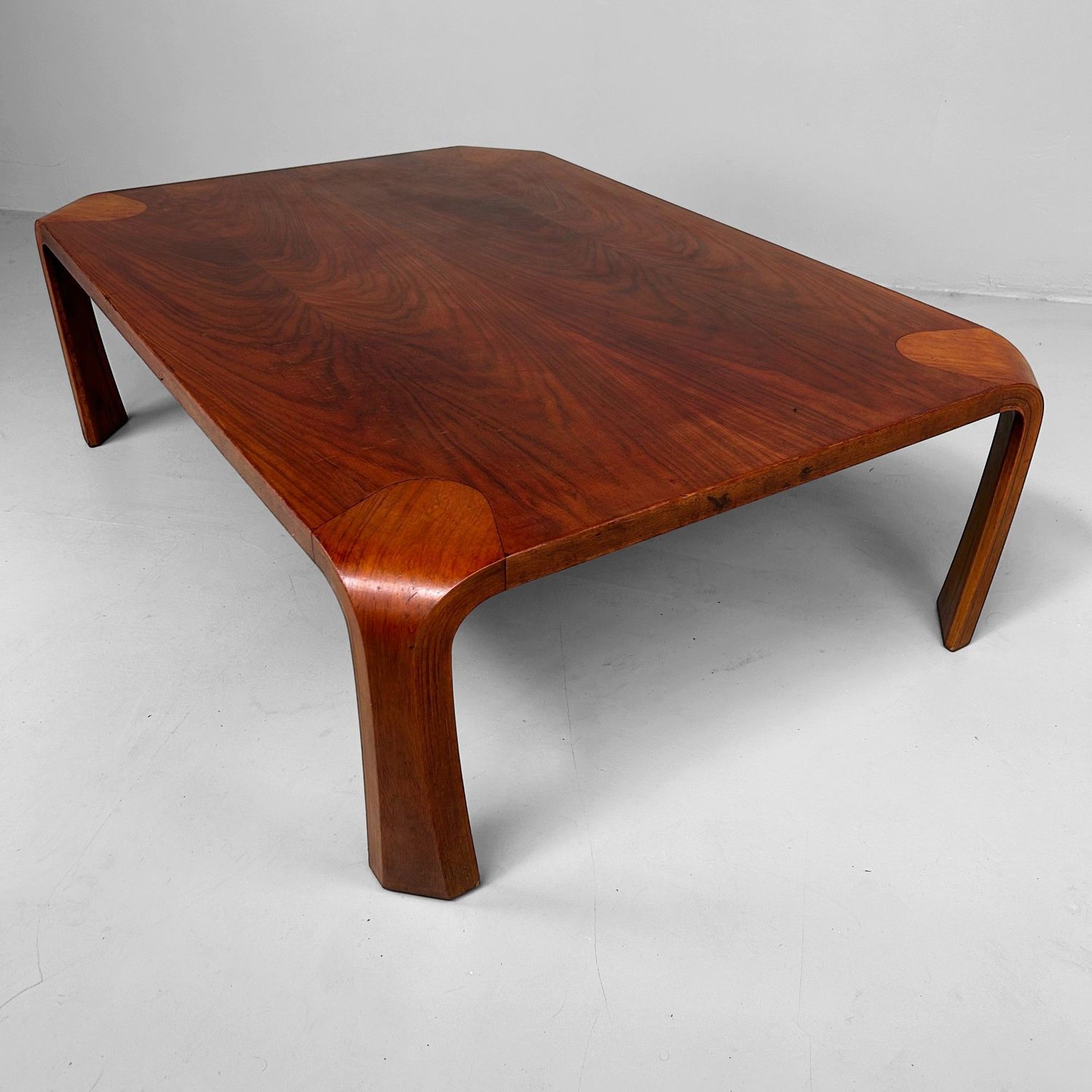 Japanse Lage Tafel door Saburo Inui voor Tendo Mokko, jaren '60.