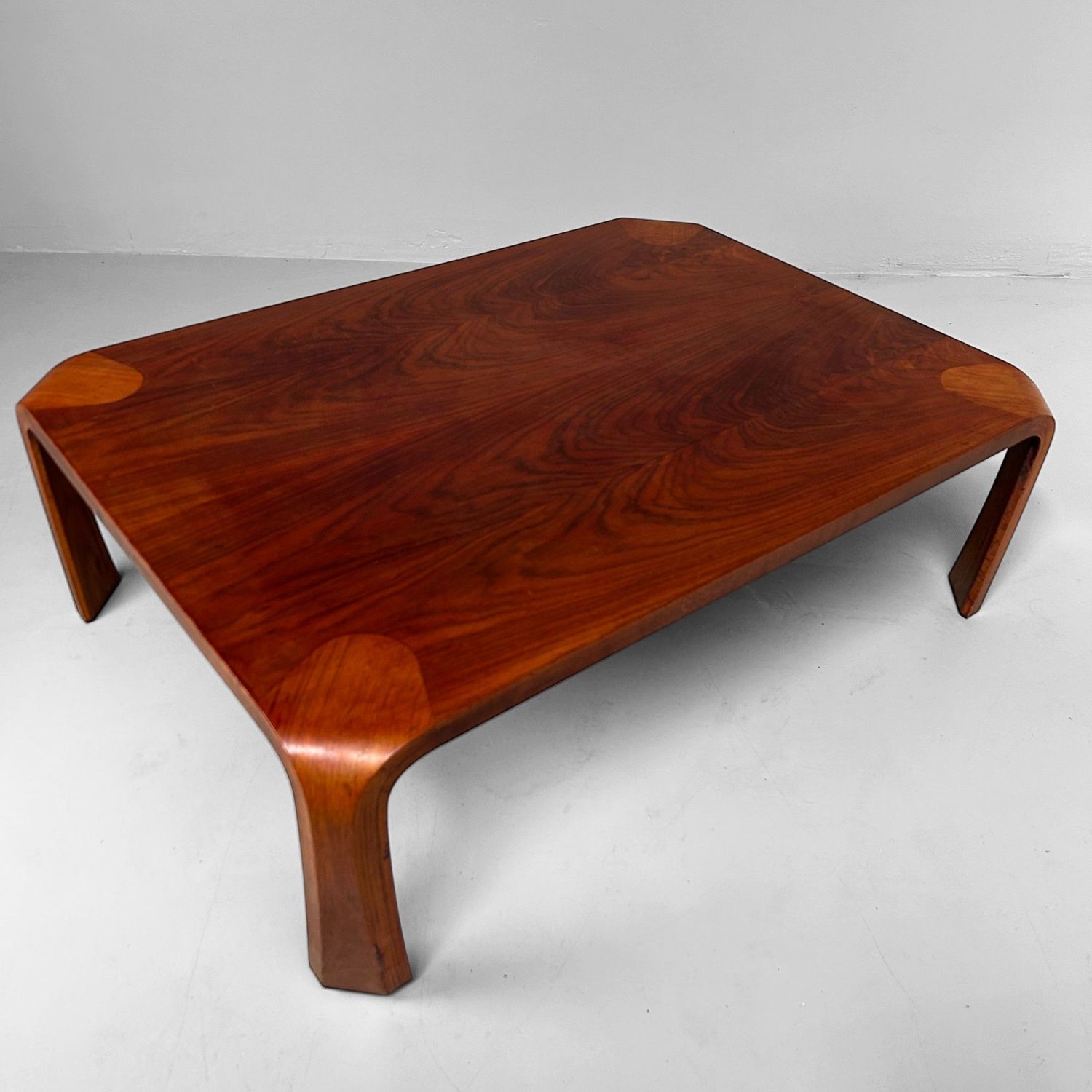 Japanse Lage Tafel door Saburo Inui voor Tendo Mokko, jaren '60.