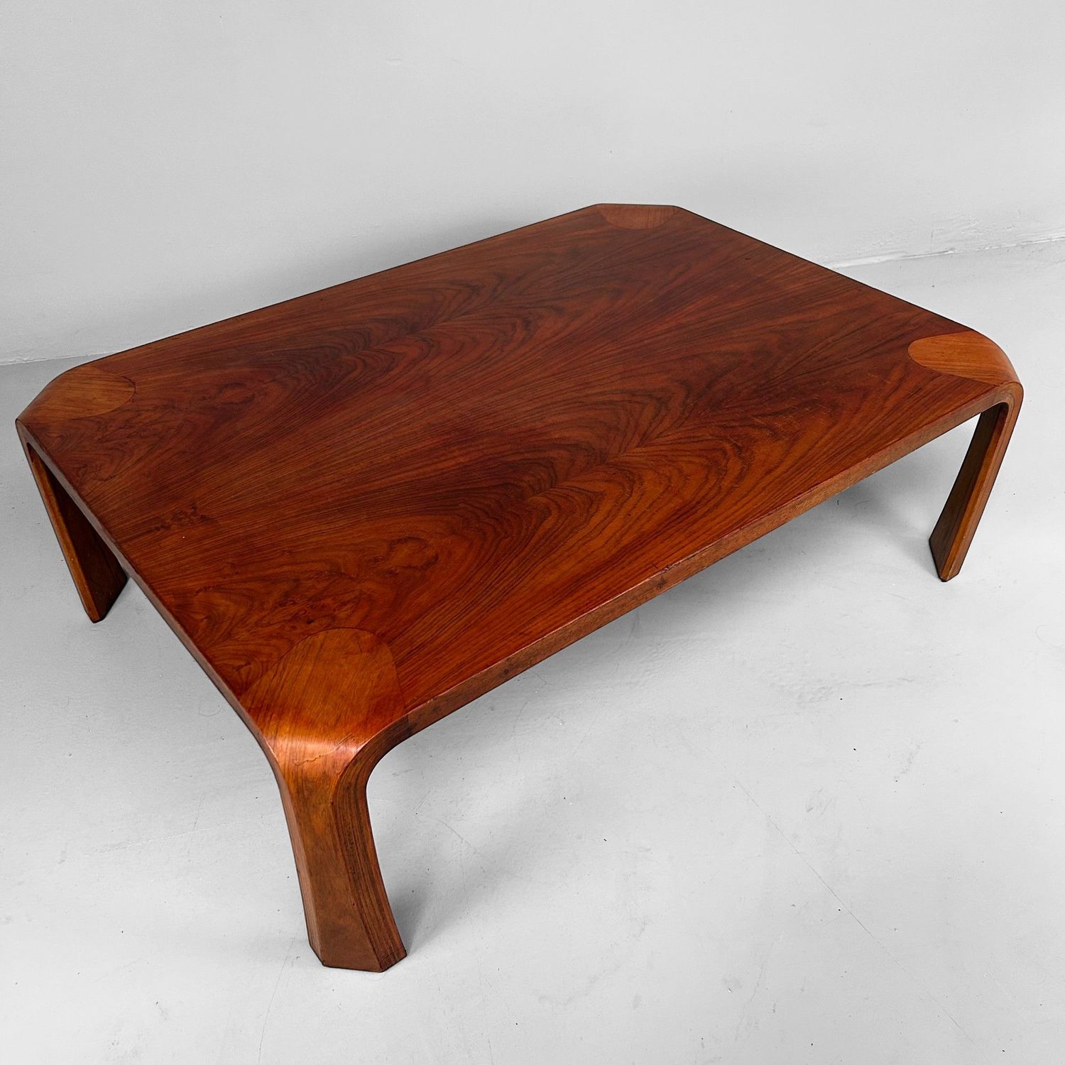 Japanse Lage Tafel door Saburo Inui voor Tendo Mokko, jaren '60.