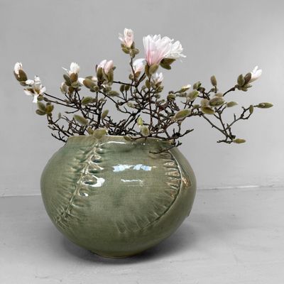 Organische ​Japanse Celadon Bloemenvaas door Noma Gazan, Jaren '70.