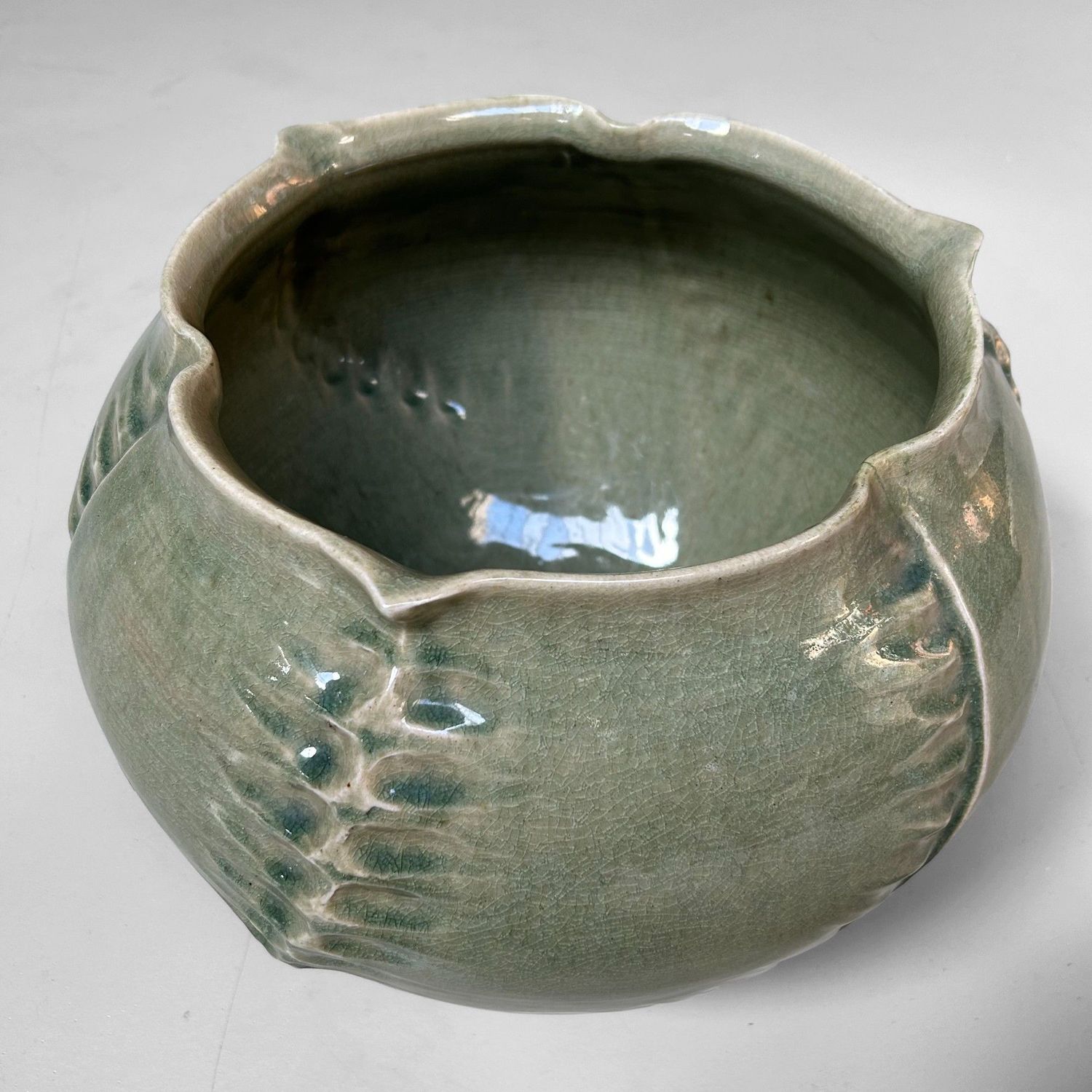 Organische Japanse Celadon Bloemenvaas door Noma Gazan, Jaren '70. Organische Japanse Celadon Bloemenvaas door Noma Gazan, Jaren '70.