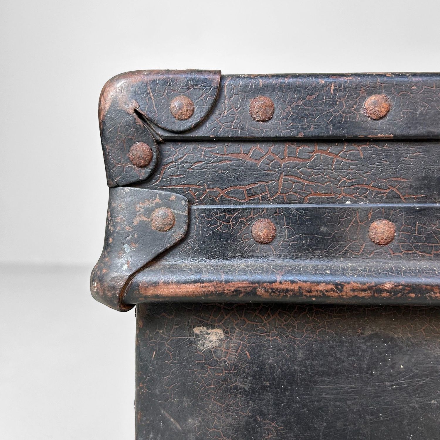 Zeldzame Antieke Opberg Koffer, 'Tsuya Bunko', Meiji periode, Japan. Zeldzame Antieke Opberg Koffer, 'Tsuya Bunko', Meiji periode, Japan.