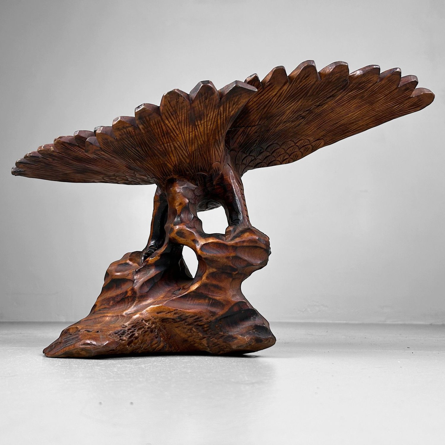 Japans Houtsnijwerk, Adelaar, Kitazawa, Taishō periode.