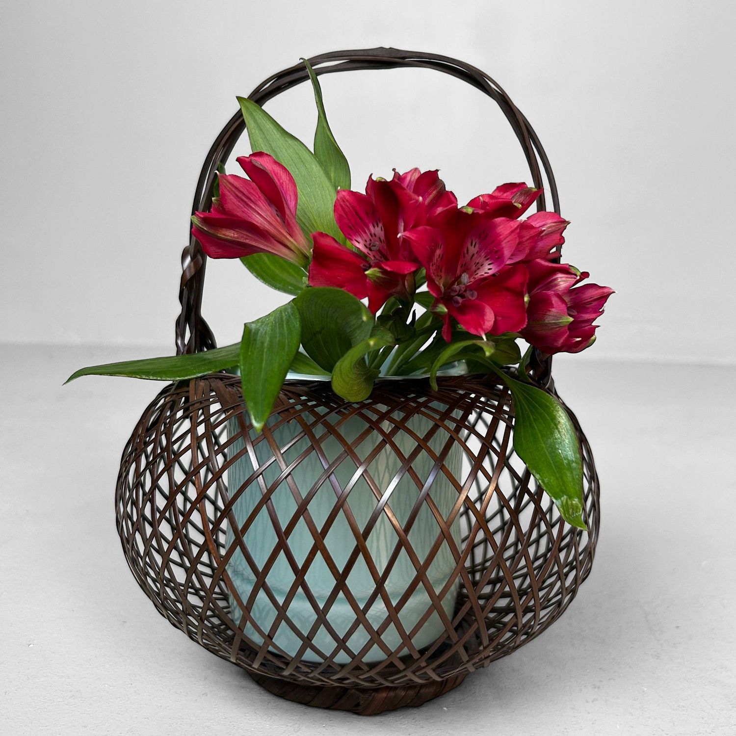 Vintage Hanakago (花籠) , Bamboe Ikebana Mand, jaren '60.