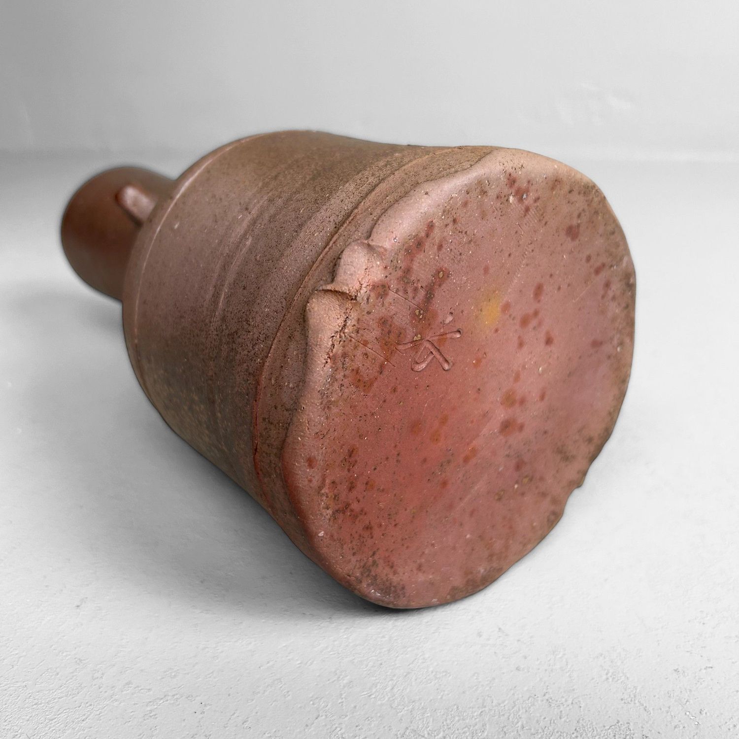 Minimalist Bizen Yaki Ikebana Flower Vase, 1950s, Japan.