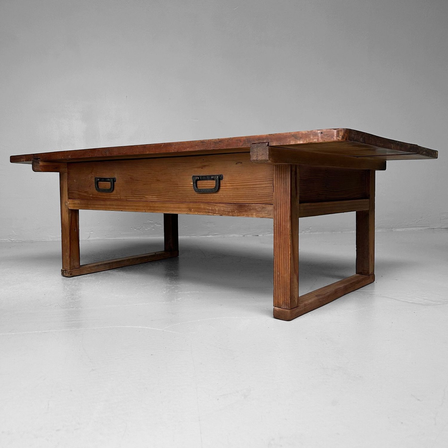 Traditional Low Japanese Writing Desk, Shosai-Ki, Taishō Period.