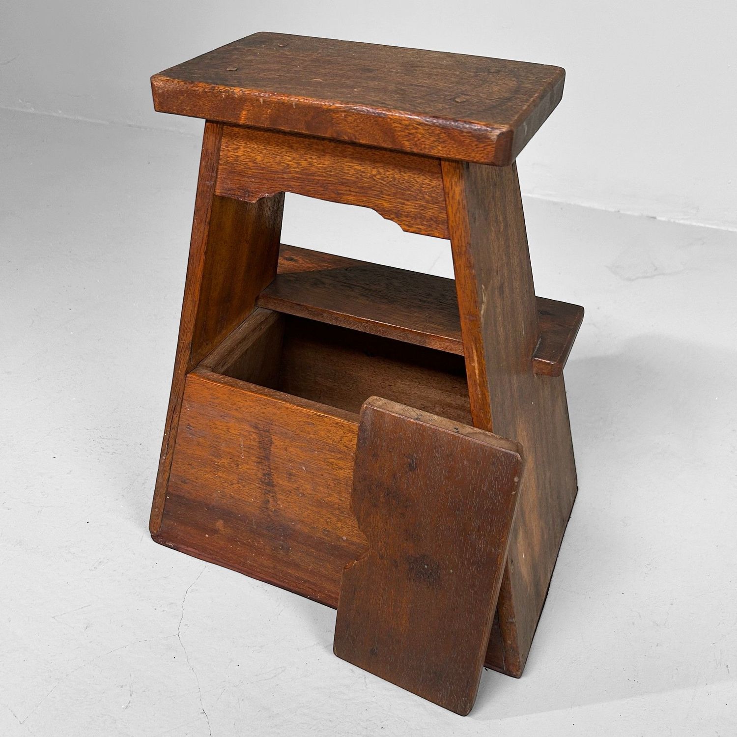 Vintage Japanese Fumidai, Shōwa Era Decorative Wooden Step Stool