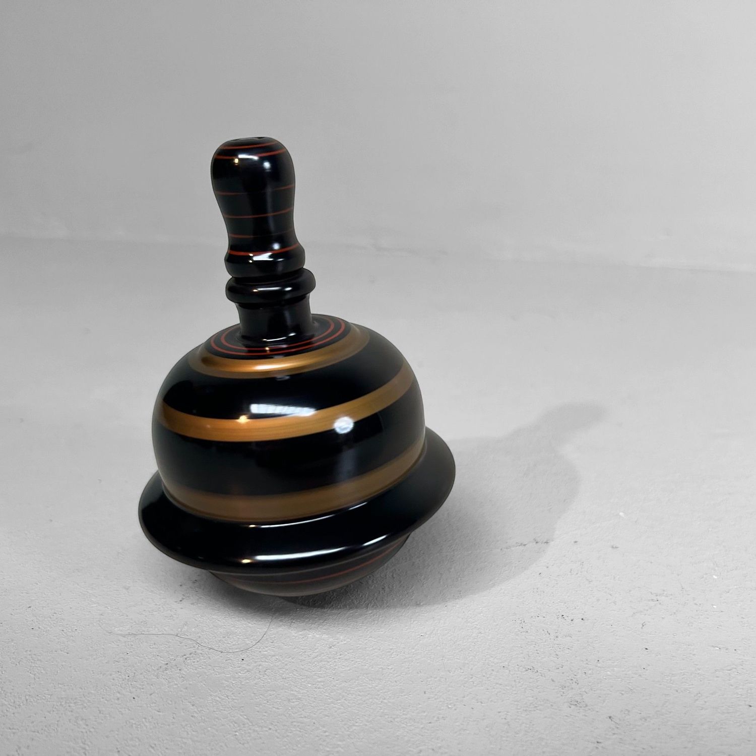 ​Japanse Houten Narikoma Tol – "Singing Spinning Top", jaren '70.