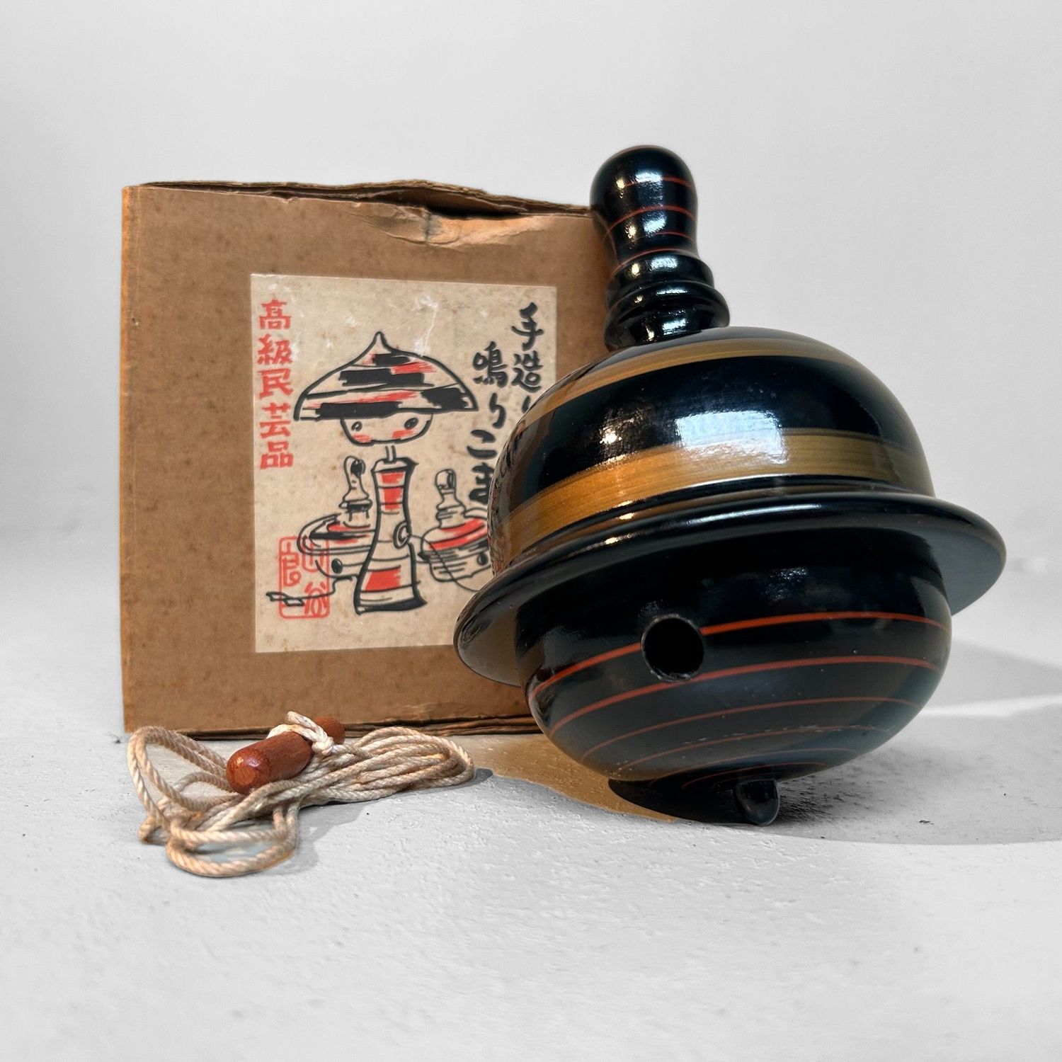 ​Japanse Houten Narikoma Tol – "Singing Spinning Top", jaren '70.