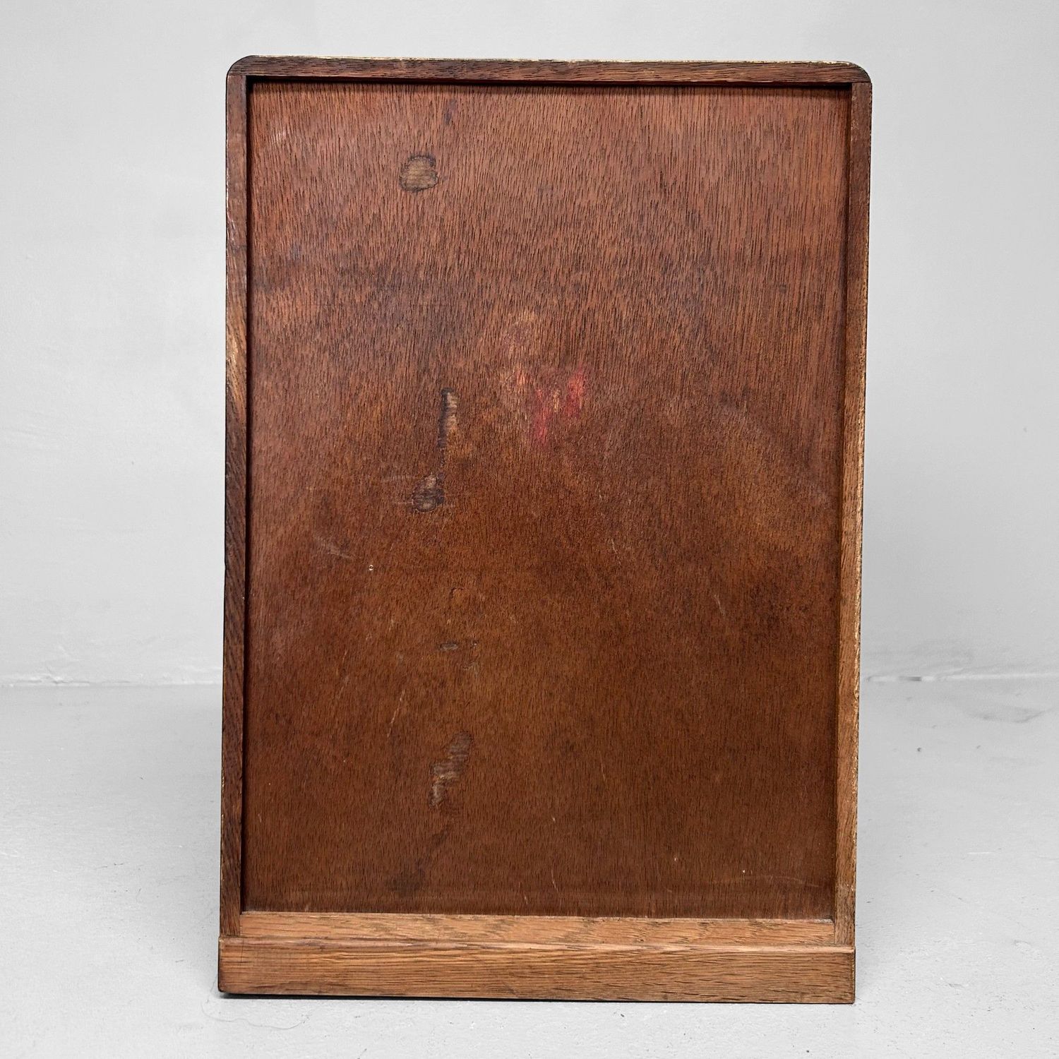 Vintage 1930s Japanese Cabinet – Aitoku Tansu-ten, Tokyo.