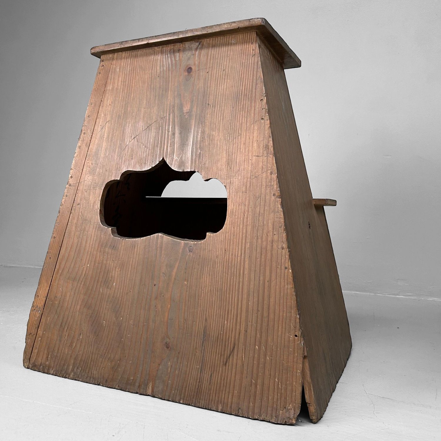 1920s Japanese Fumidai – Minimalist Wooden Step Stool
