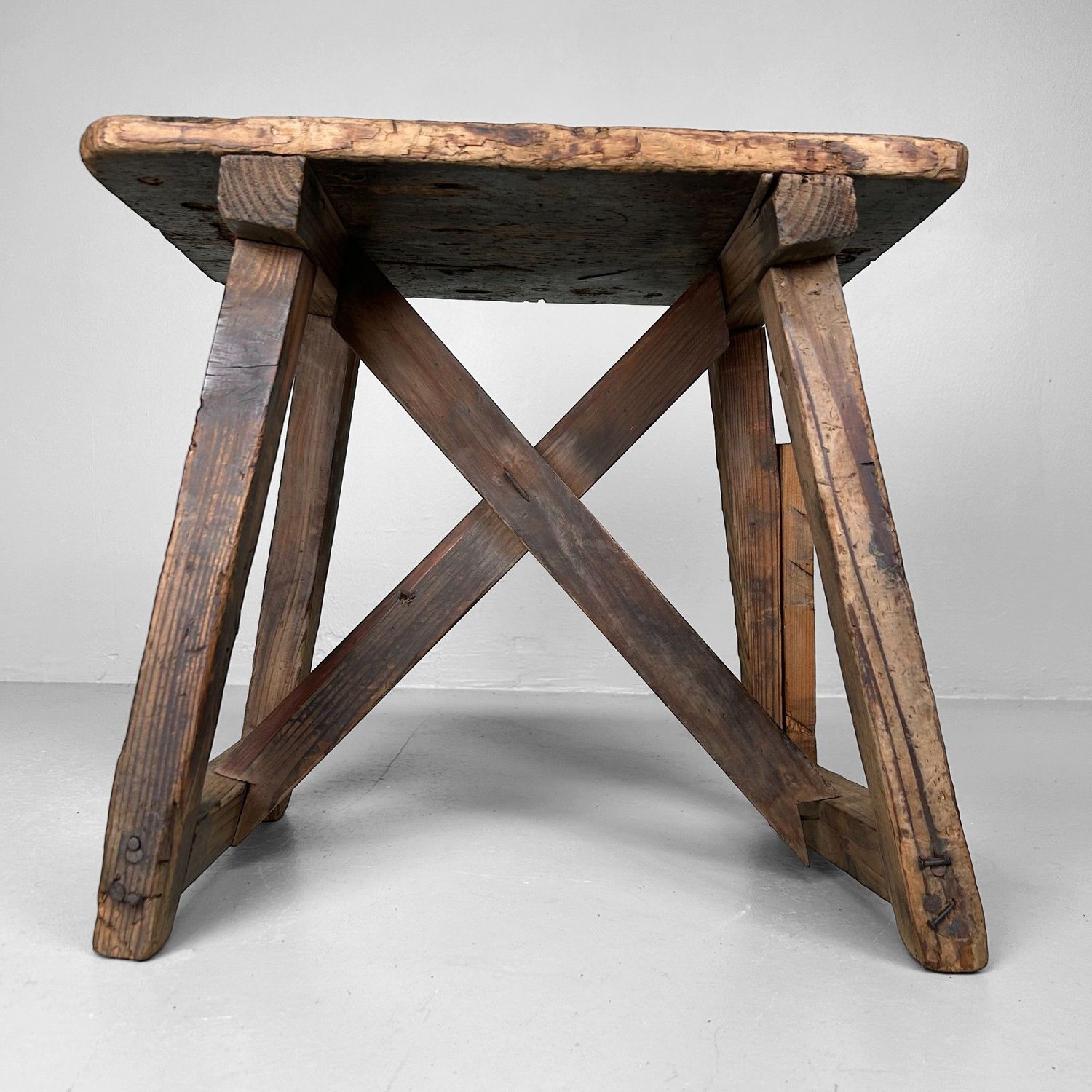 Minimalist Wooden Stool, 1920s, Japanese Mingei Style.