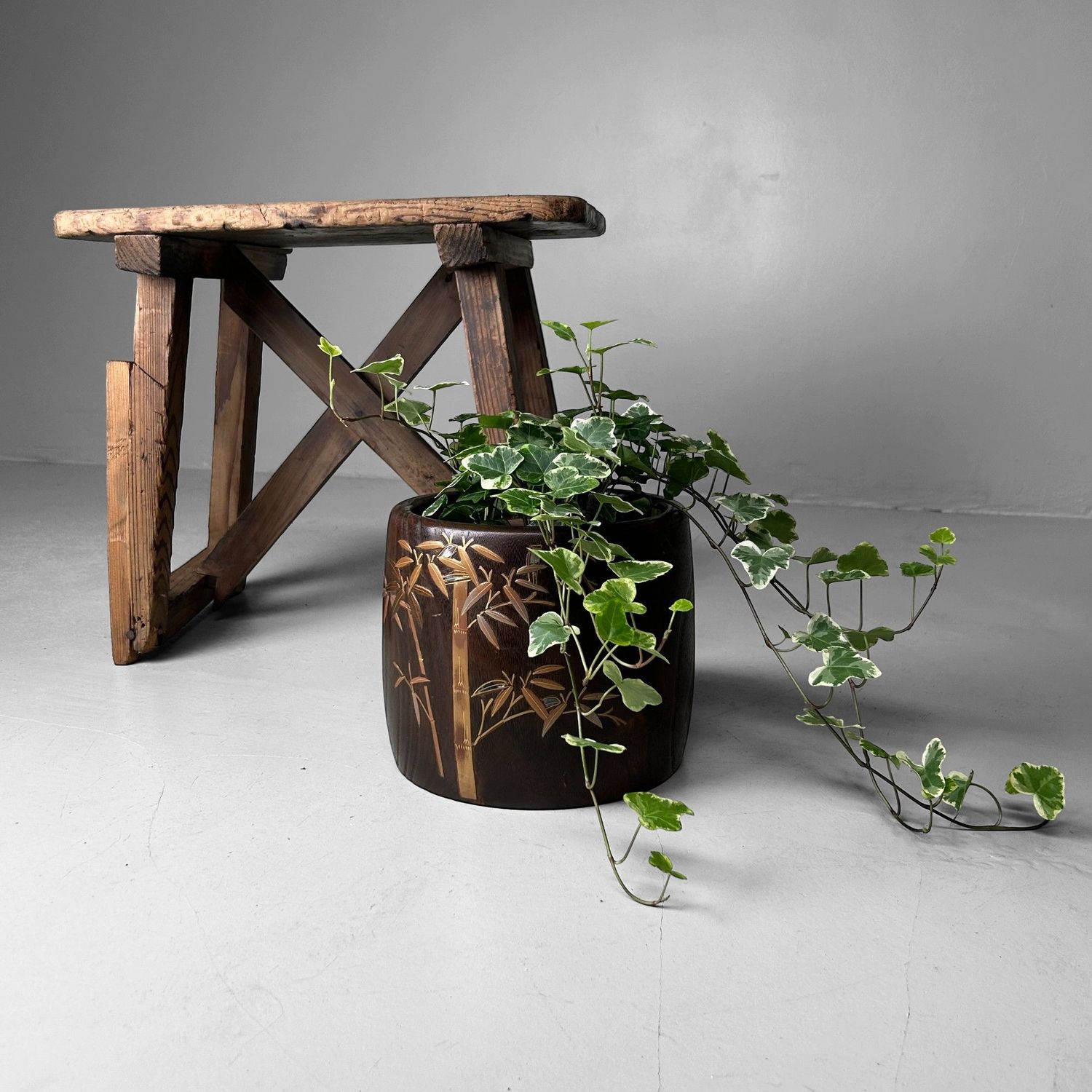 Minimalist Wooden Stool, 1920s, Japanese Mingei Style.