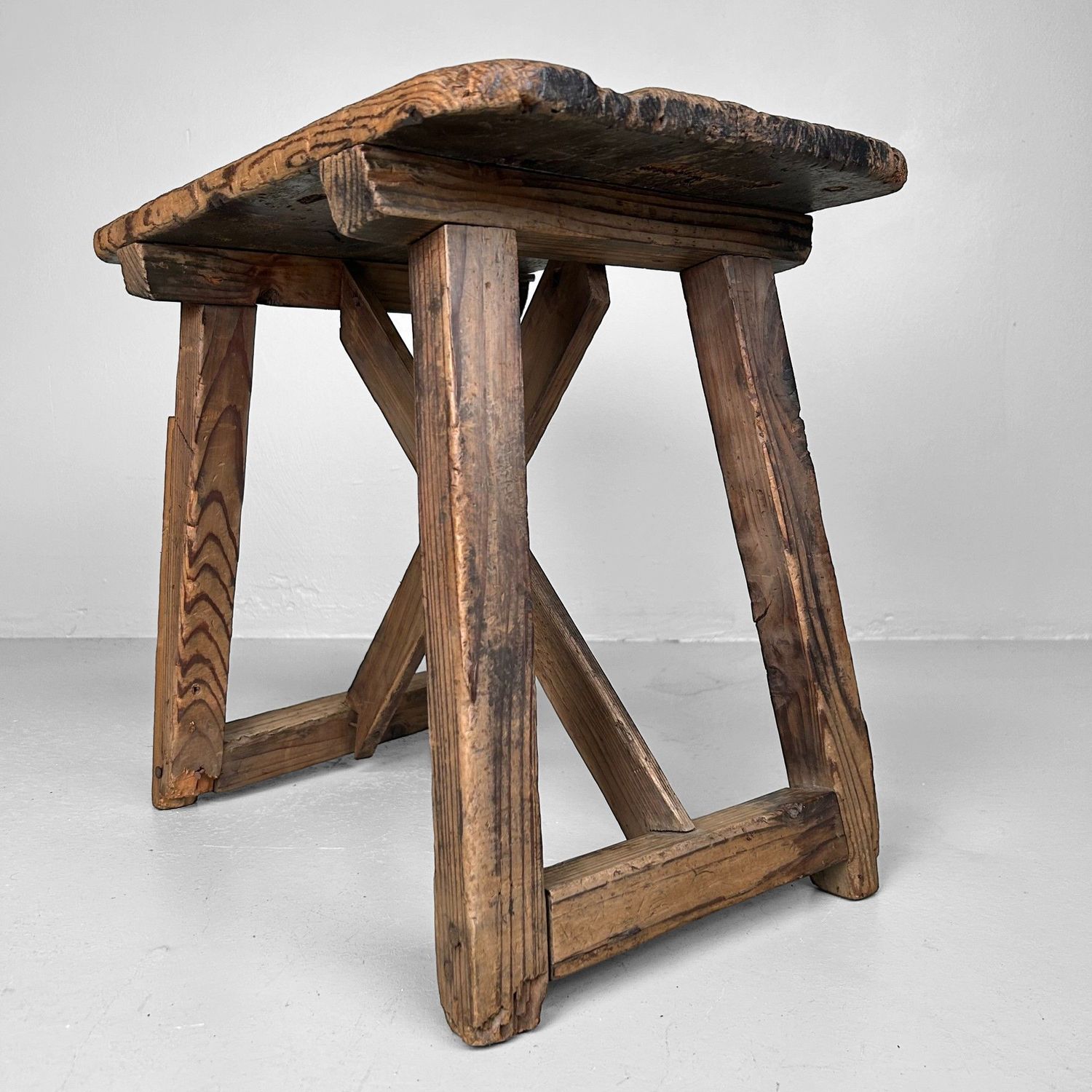 Minimalist Wooden Stool, 1920s, Japanese Mingei Style.