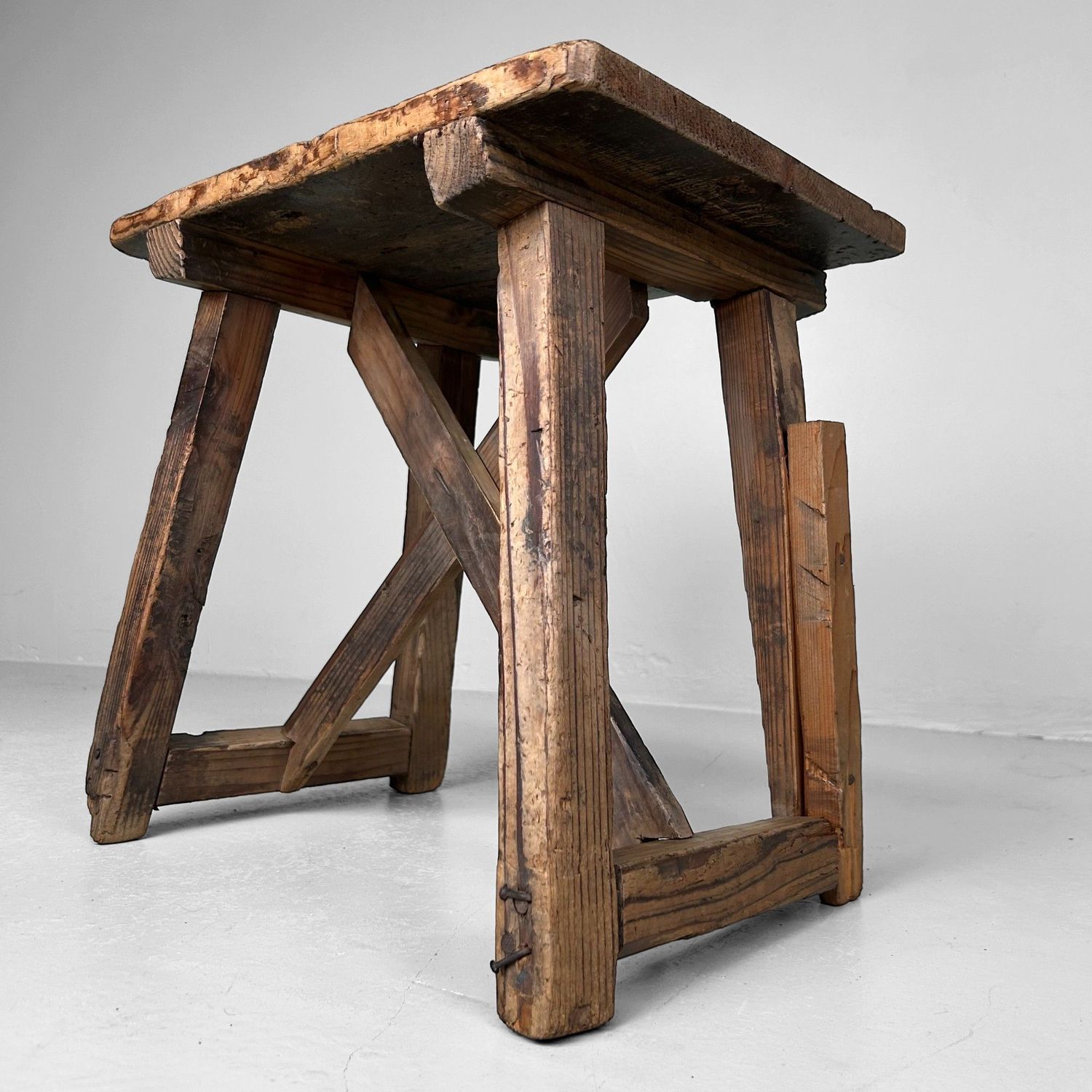 Minimalist Wooden Stool, 1920s, Japanese Mingei Style.