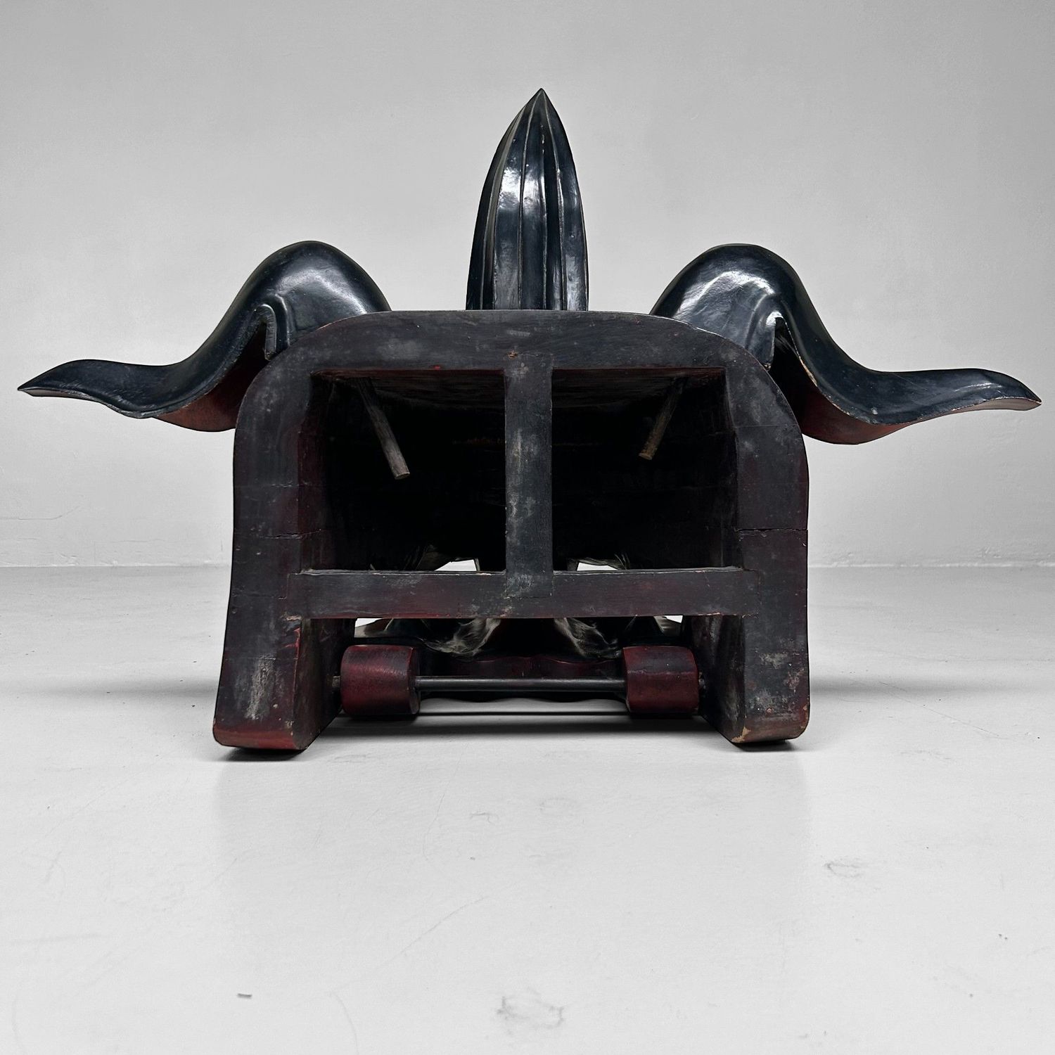 Antiek Houten Japans Shishi-masker, Meiji-periode, ca. 1890.