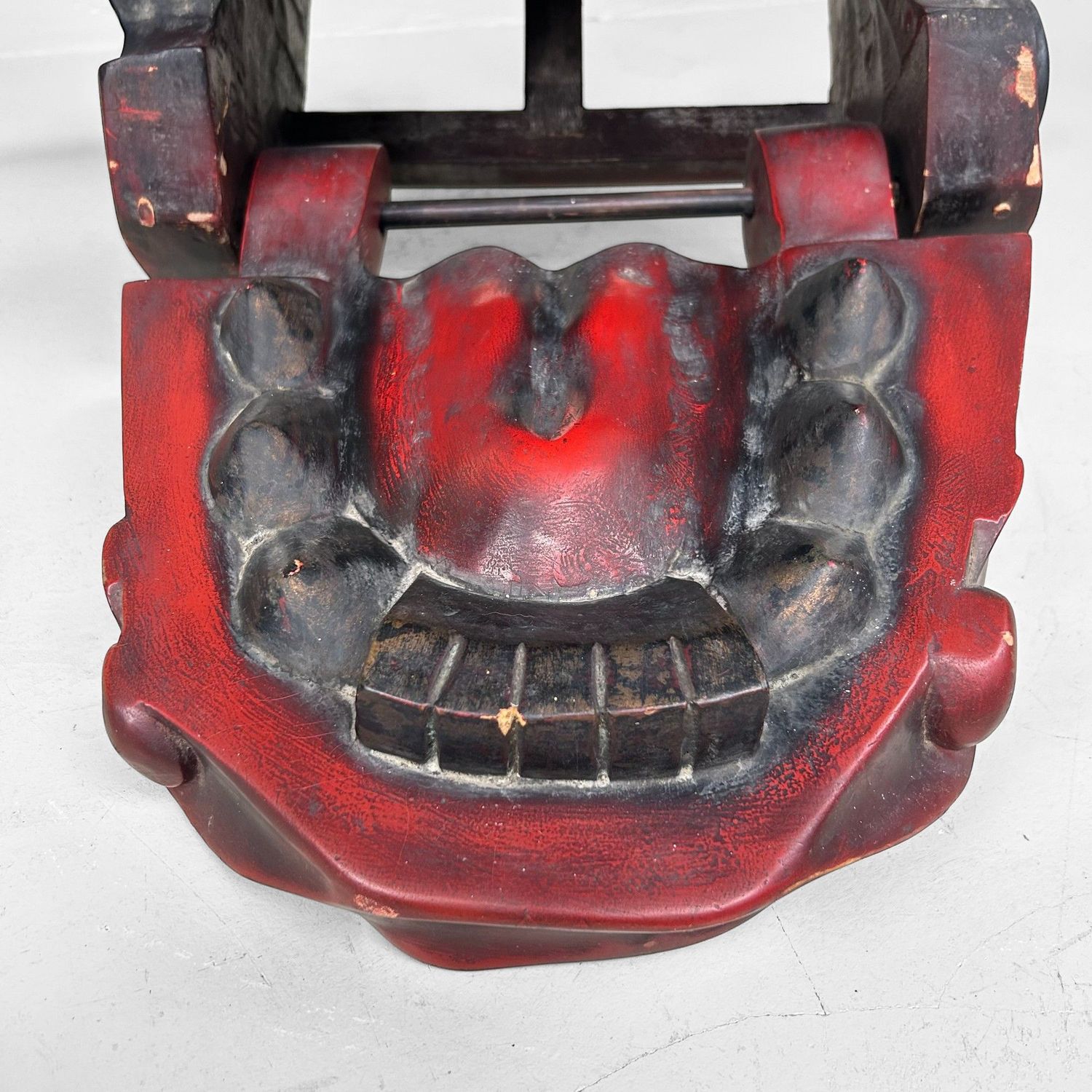 Antiek Houten Japans Shishi-masker, Meiji-periode, ca. 1890.