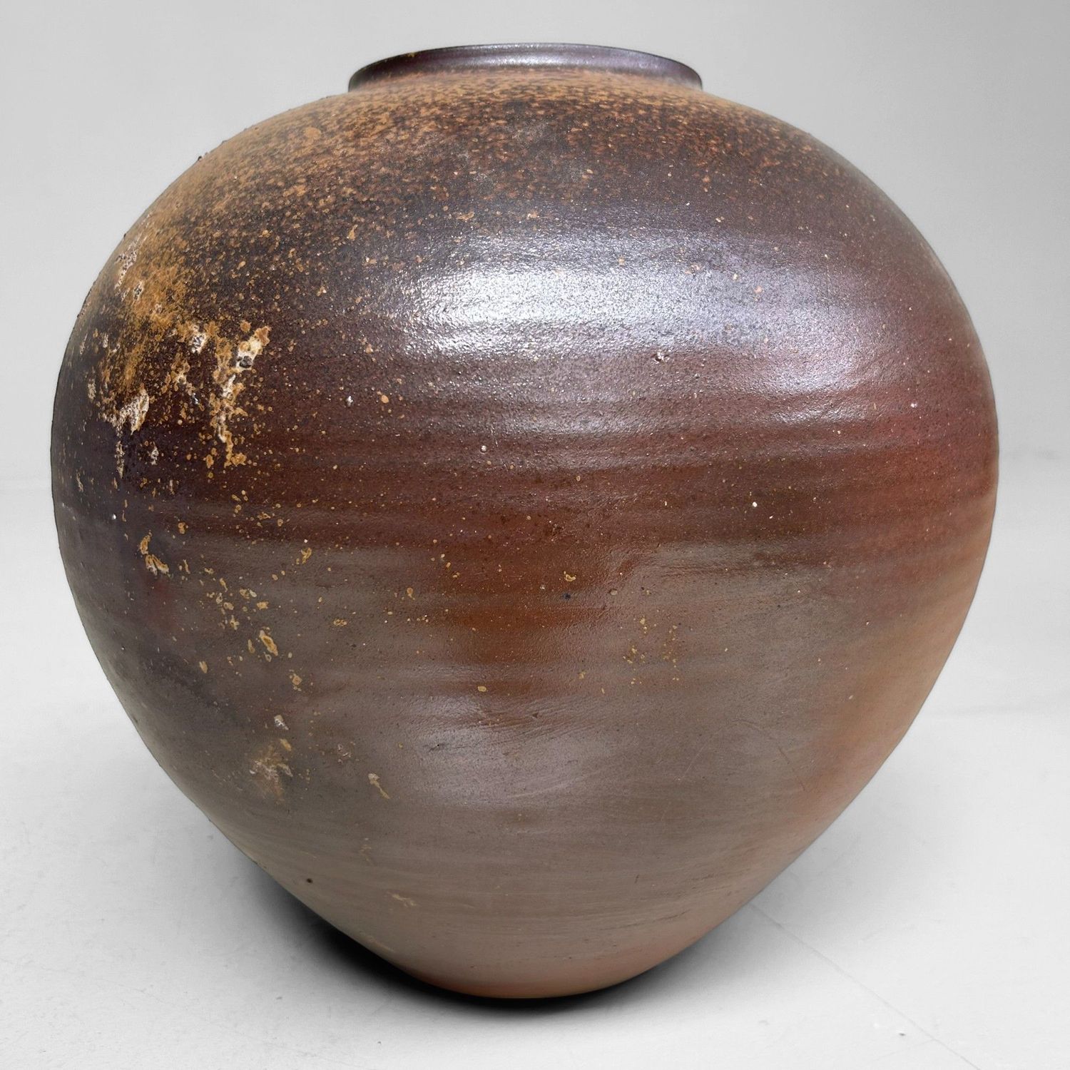 Bizen Ikebana Vaas door Izumi Motoyama, jaren '70. Bizen Ikebana Vaas door Izumi Motoyama, jaren '70.