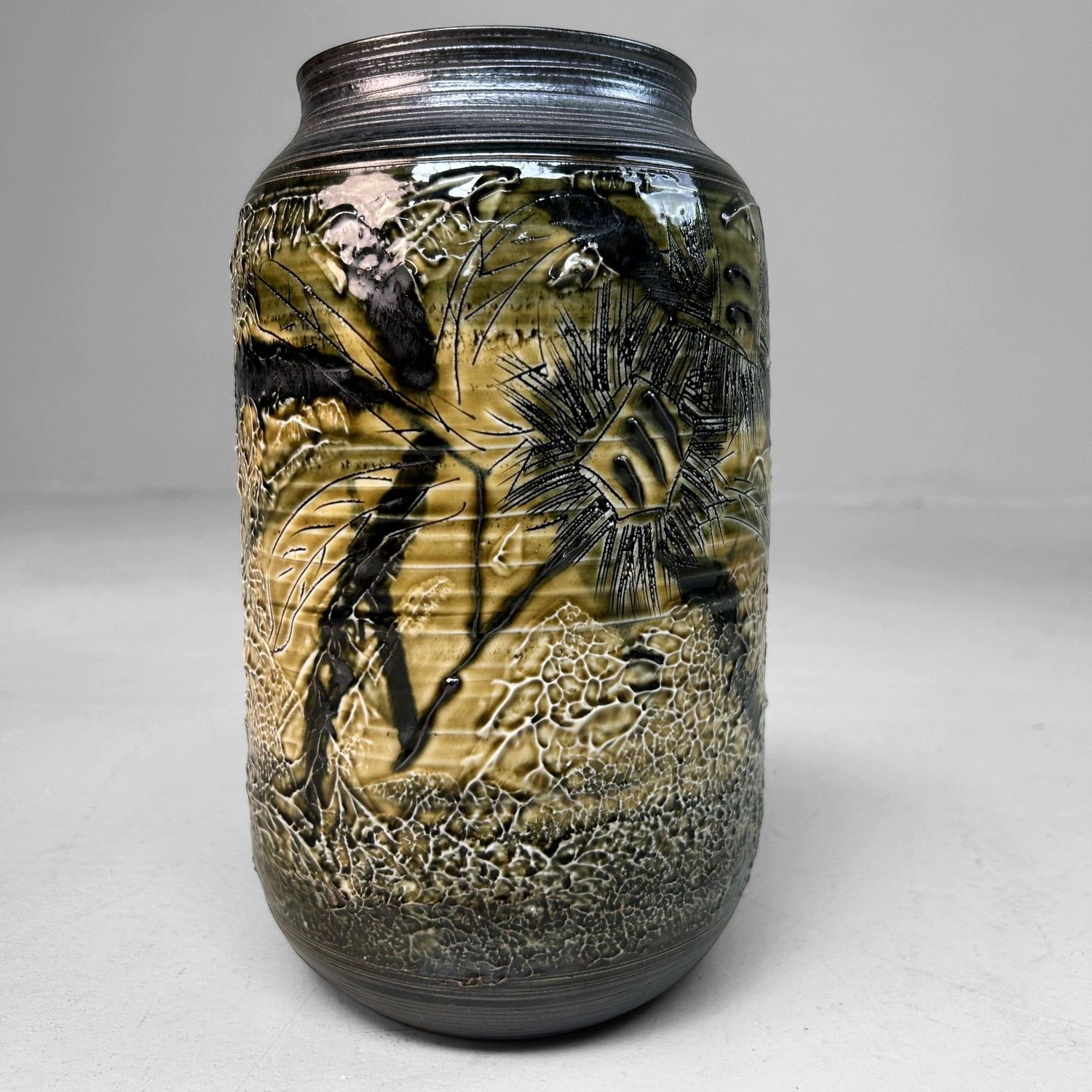 Mid Century Kusaba Masato Ikebana Vase – Arita Porcelain.
