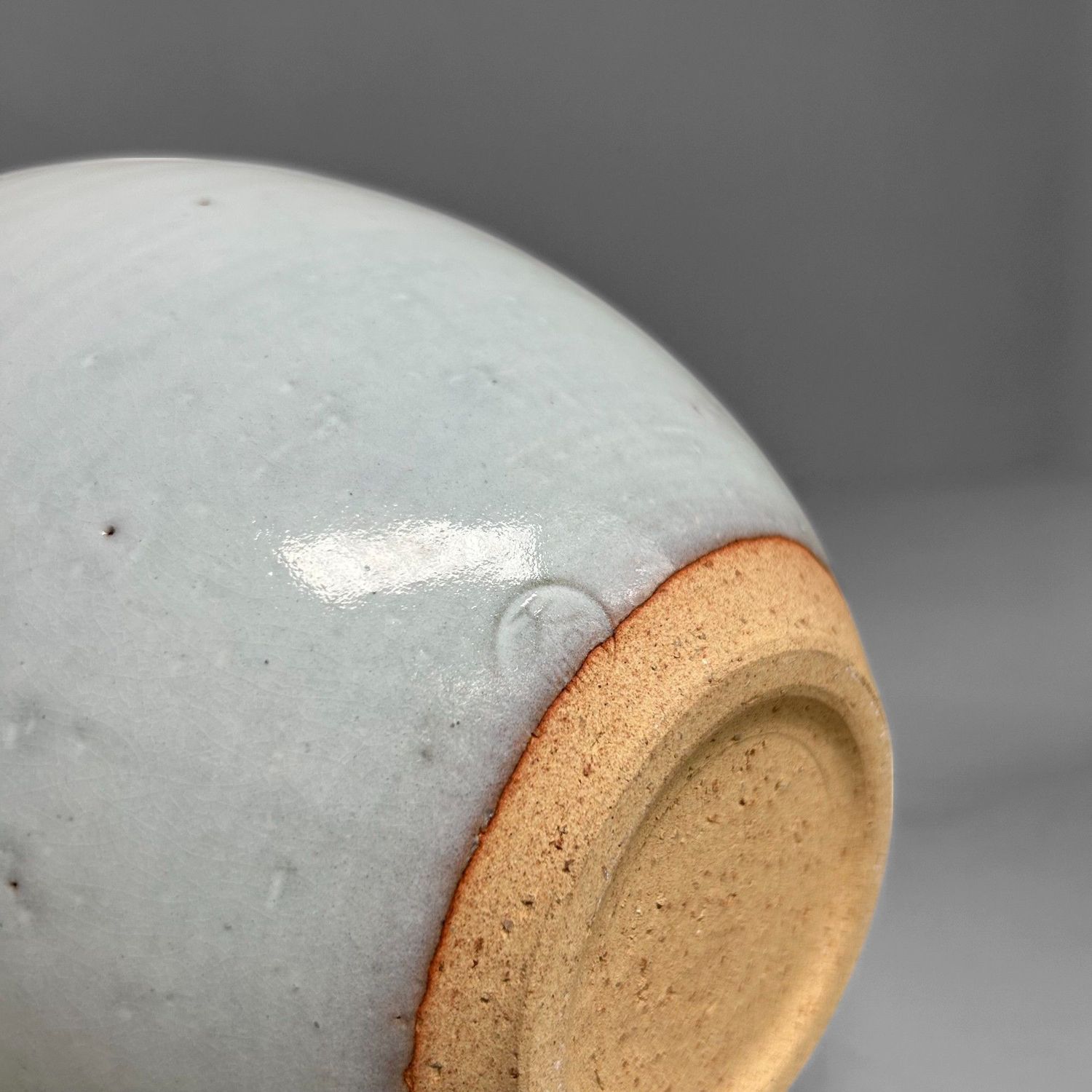 Minimalist Hagi-yaki Ikebana Vase, Tsubaki Kiln, 1970s.