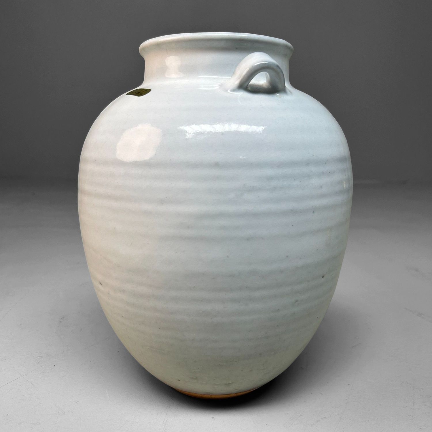 Minimalist Hagi-yaki Ikebana Vase, Tsubaki Kiln, 1970s.
