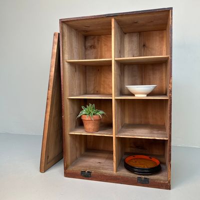 Vintage Japanese Display Cabinet - ca 1900s / Meiji Period.