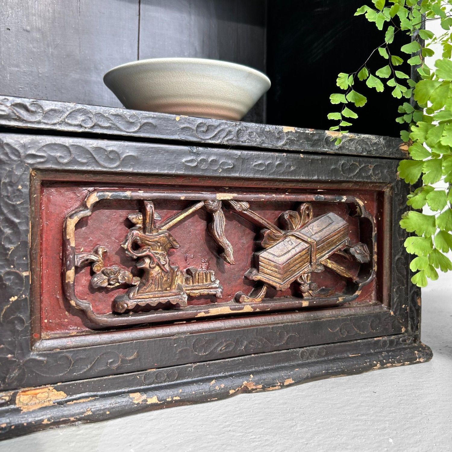 Antiek Japans Displaykastje met Lade - Edo-periode